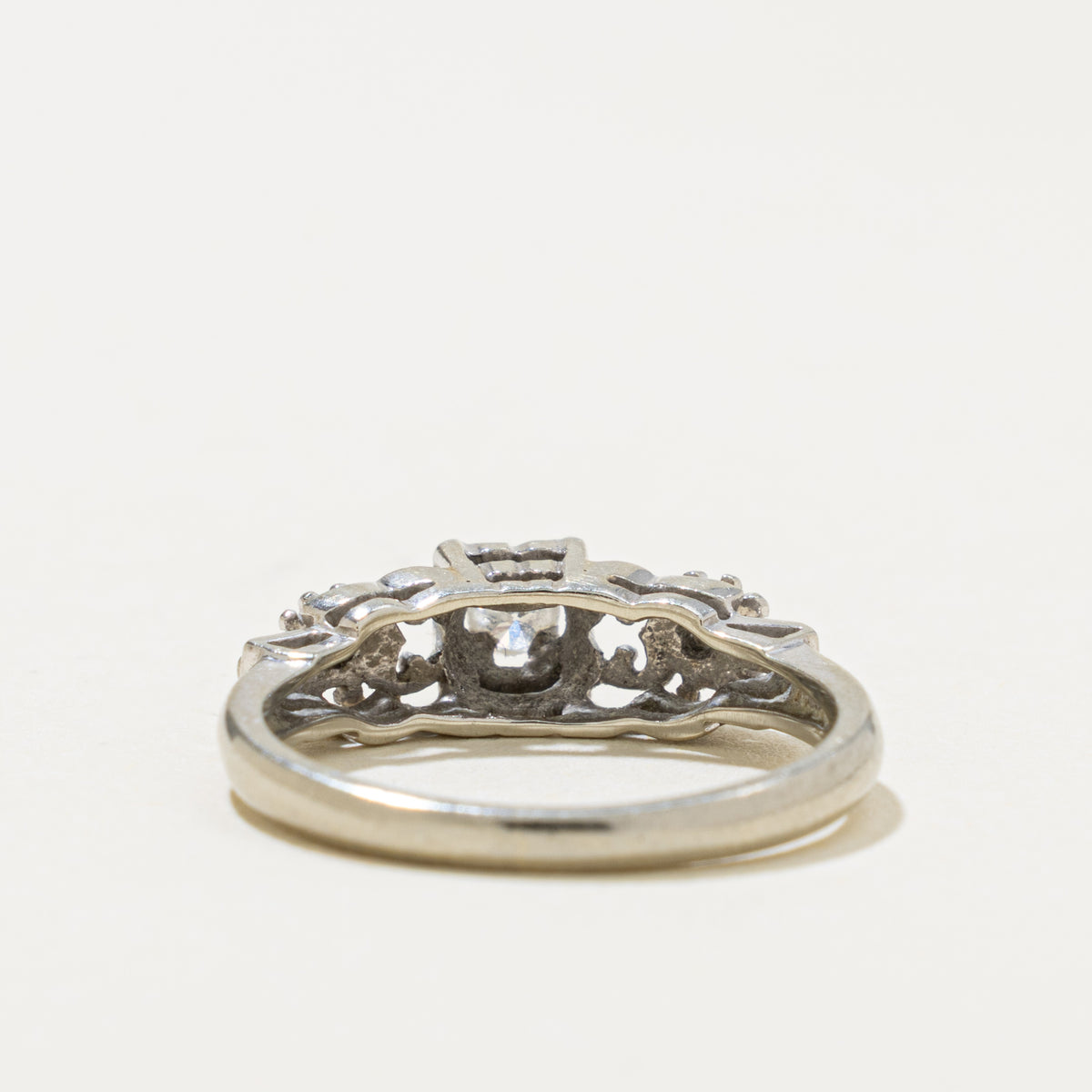 18k Illusion Set Diamond Accented Openwork Ring | 0.08ctw | SZ 4.25