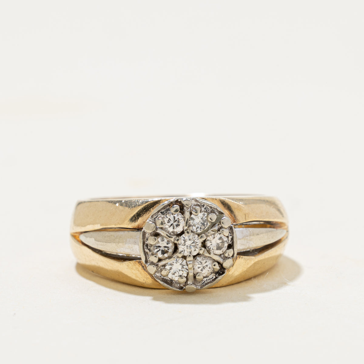 14k Two Tone Diamond Cluster Grooved Ring | 0.29ctw | SZ 8.75