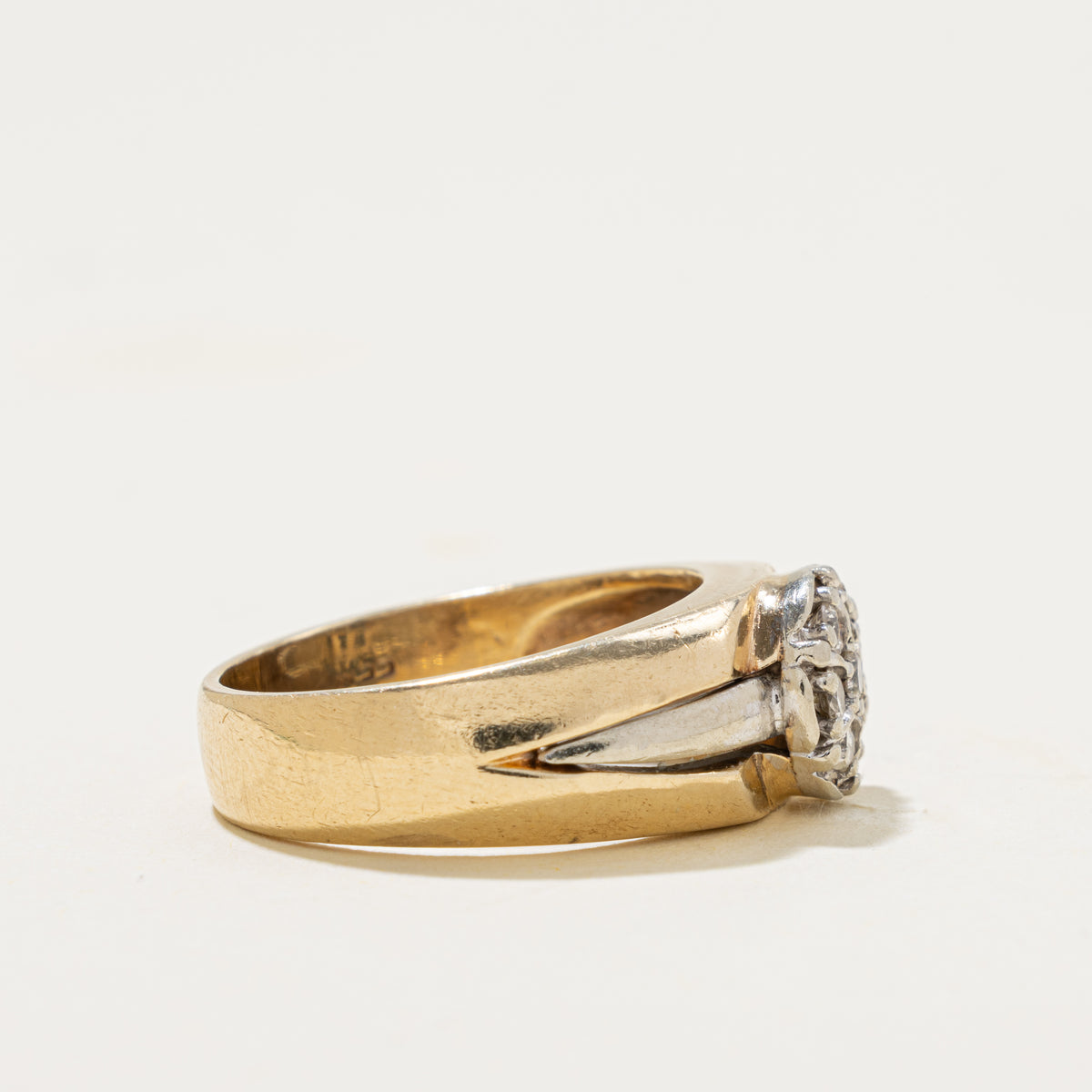 14k Two Tone Diamond Cluster Grooved Ring | 0.29ctw | SZ 8.75