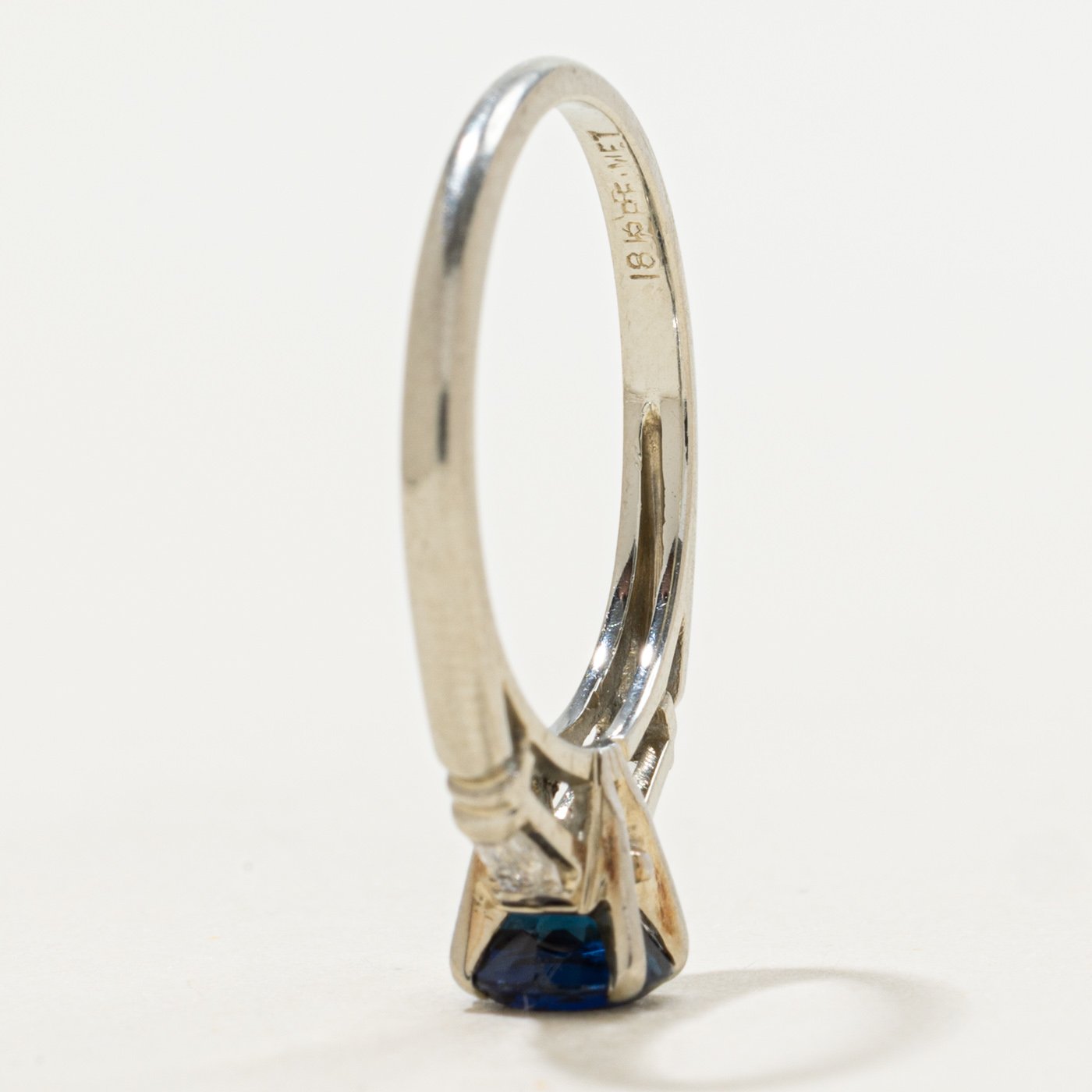 18K Ring with Sapphire
