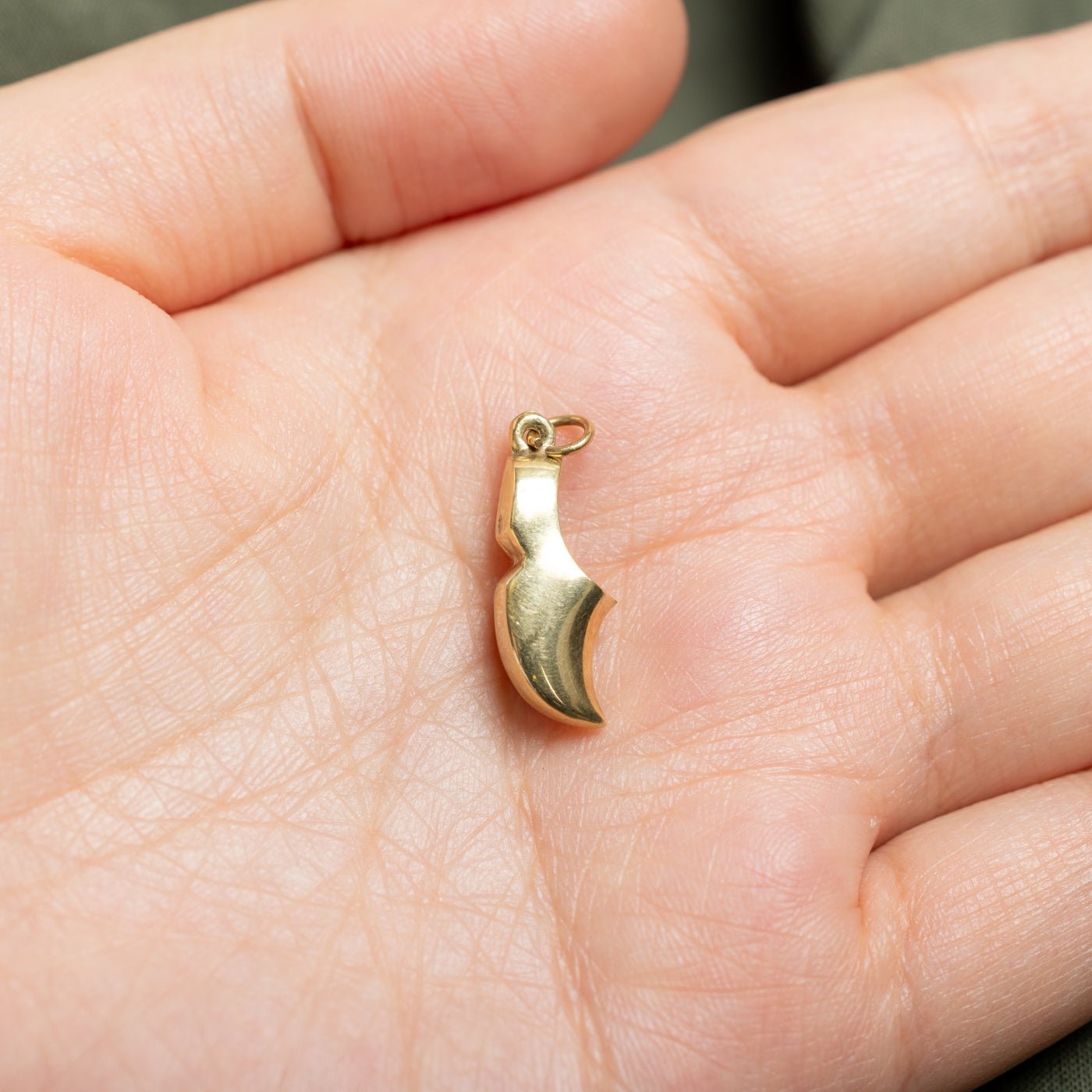Dutch Yellow Gold Abstract Charm