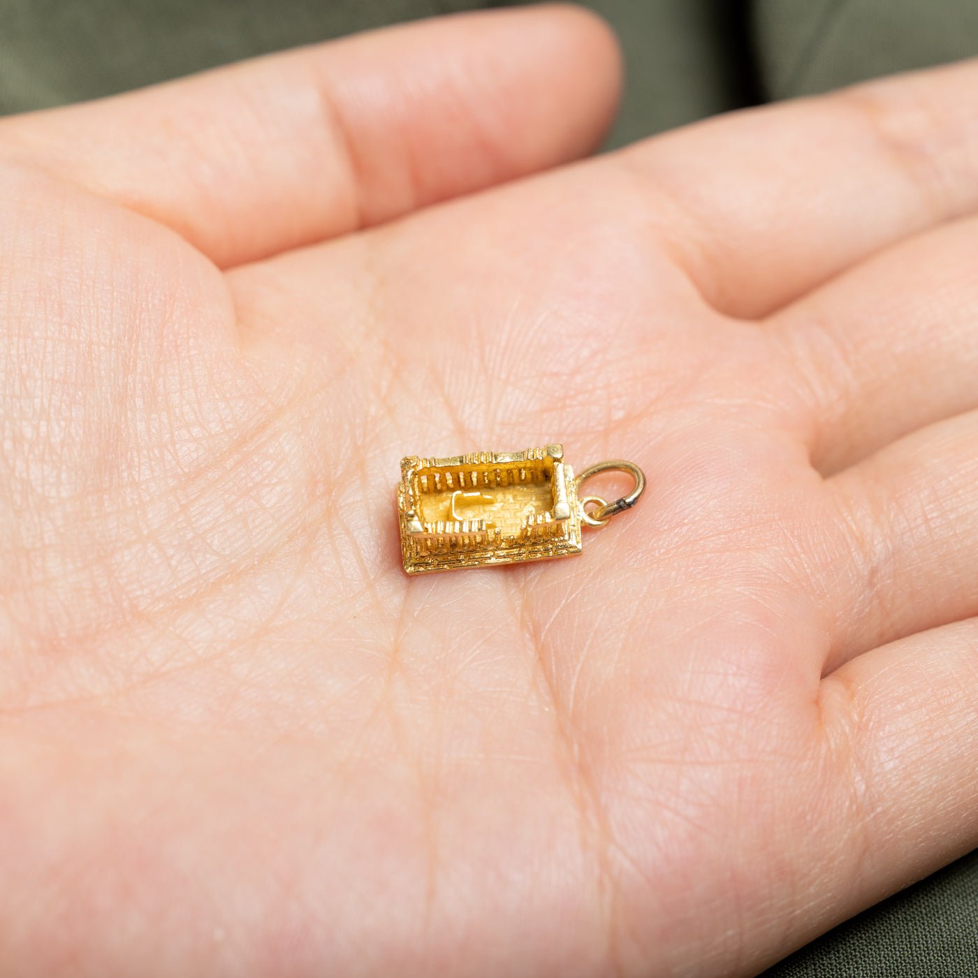 18k Yellow Gold Parthenon Charm