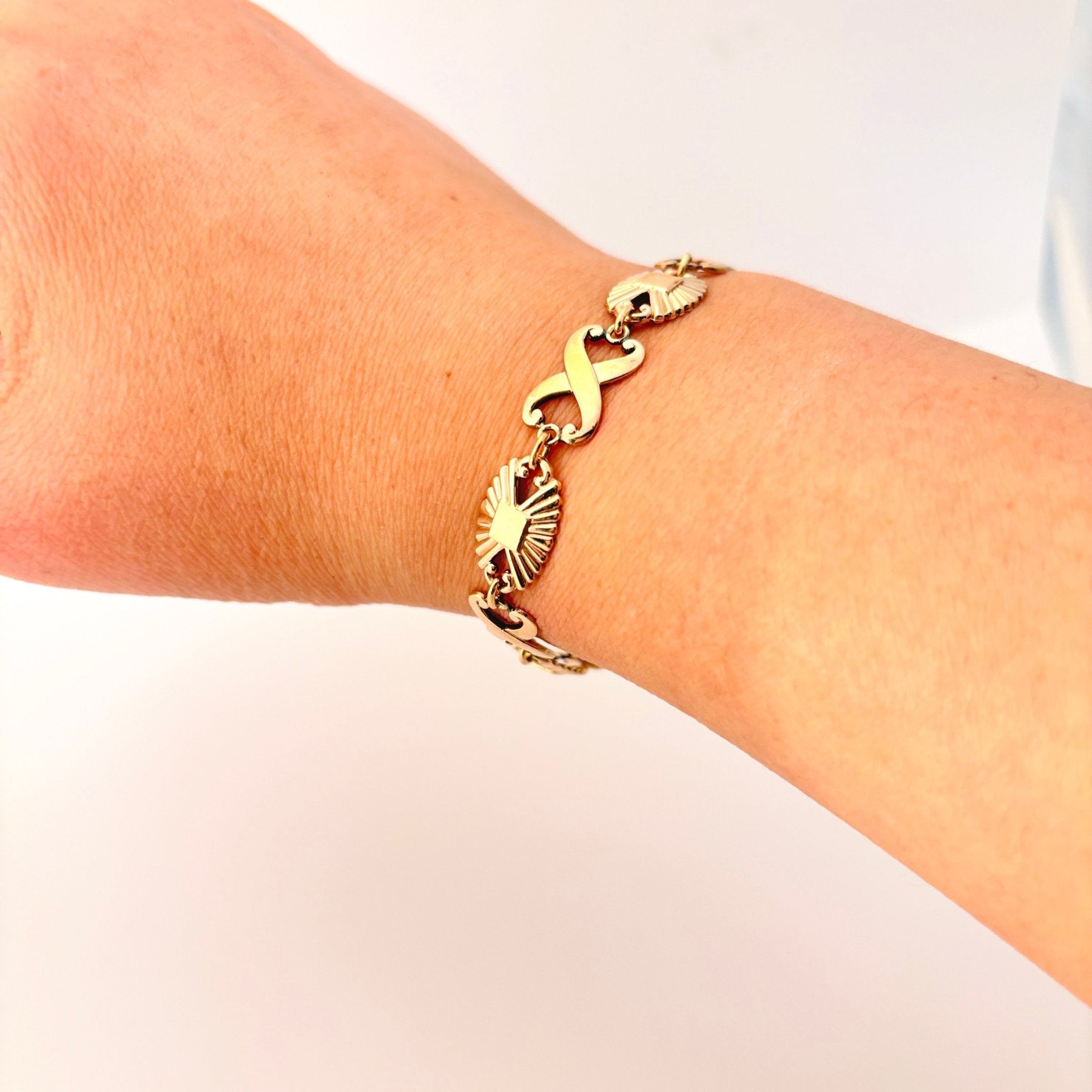 'BIRKS' 10k Yellow Gold Bracelet | 7" | - 100 Ways
