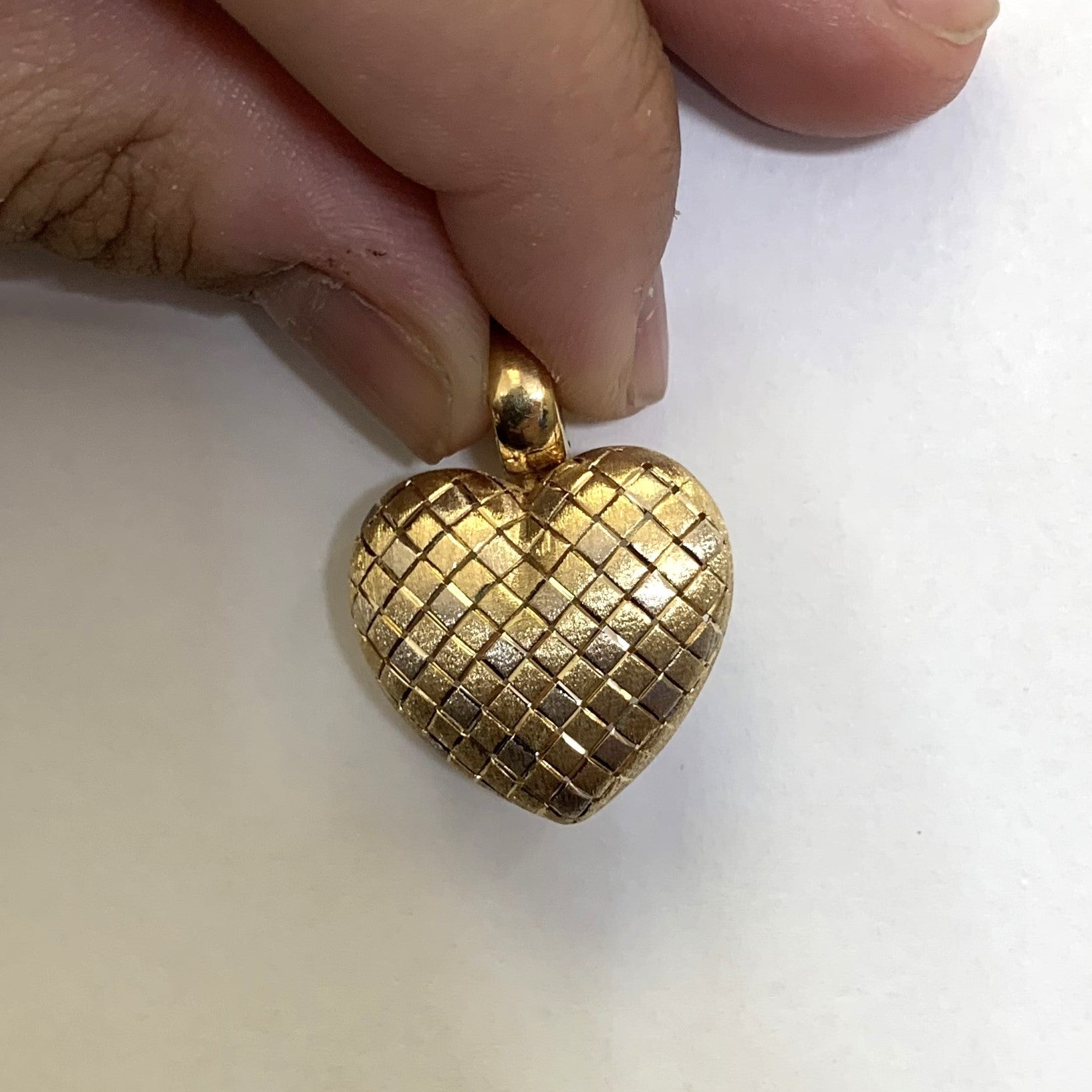 'Birks' Woven Yellow Gold Heart Pendant | - 100 Ways