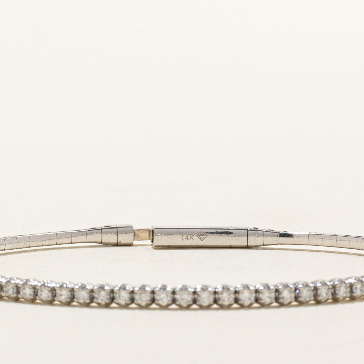 14K White Gold Diamond Tennis Bangle Bracelet | 0.80ctw | 7.25"