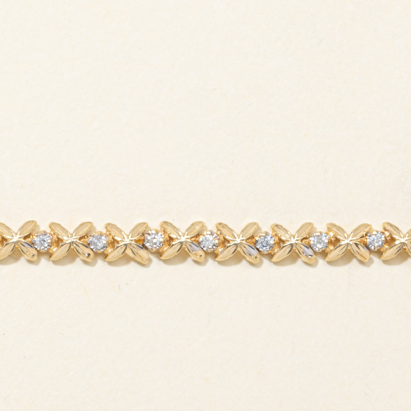 Bracelet tennis floral en or 14 carats serti de diamants | 0,28 ct | 17,8 cm