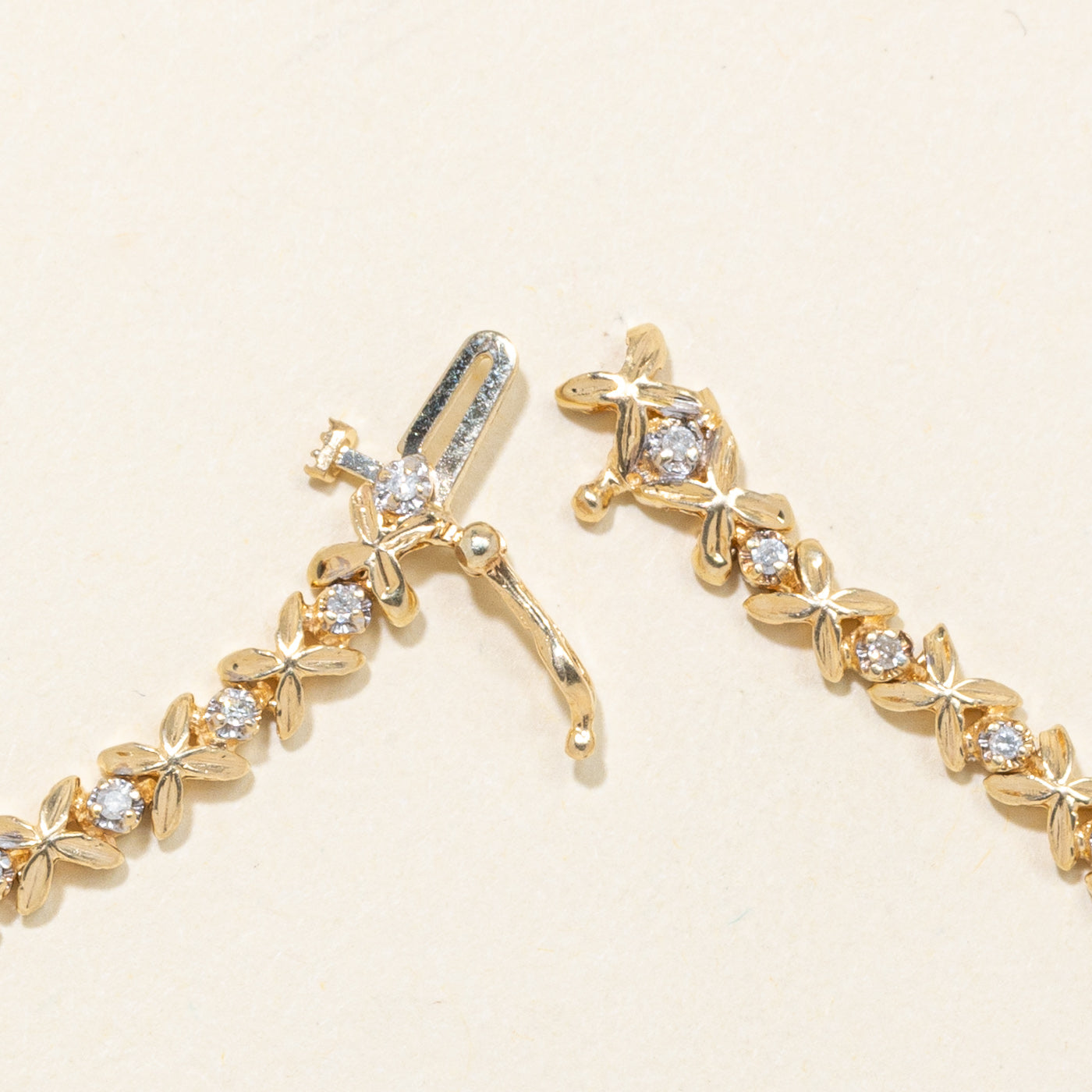 Bracelet tennis floral en or 14 carats serti de diamants | 0,28 ct | 17,8 cm