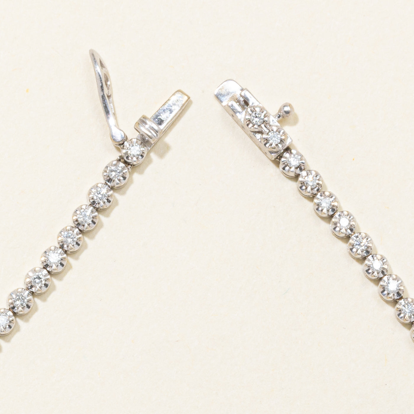 Bracelet tennis en or blanc 18 carats serti de diamants illusion | 1,00 ct au total | 18,4 cm