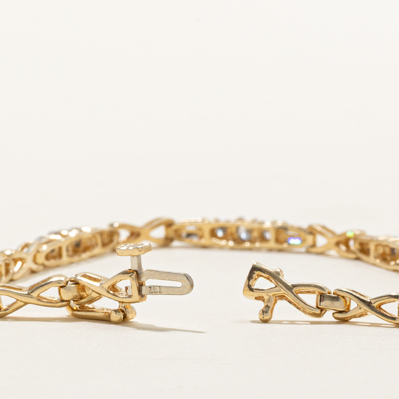 Bracelet tennis géométrique en or 14 carats serti de diamants taille multiple | 1,00 ct au total | 17,8 cm