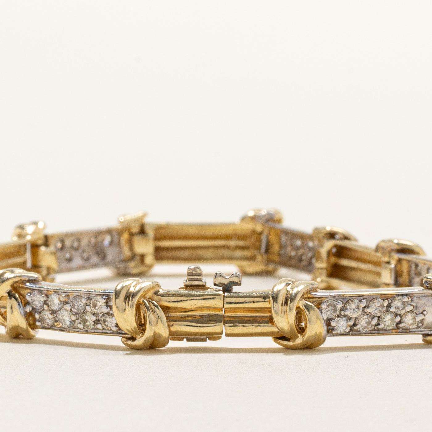 Bracelet à maillons rainurés en or 14 carats serti de diamants | 1,20 ct au total | 17,8 cm