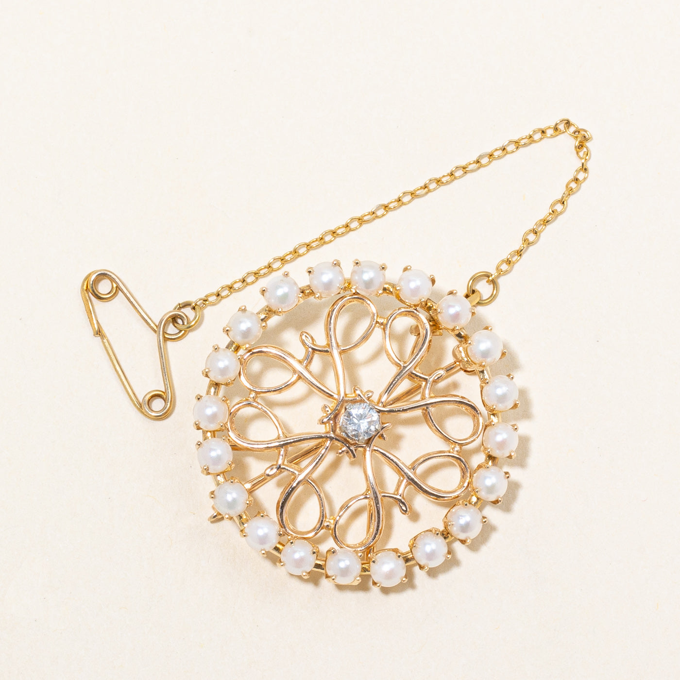 Diamond & Pearl Brooch | 0.12ct |