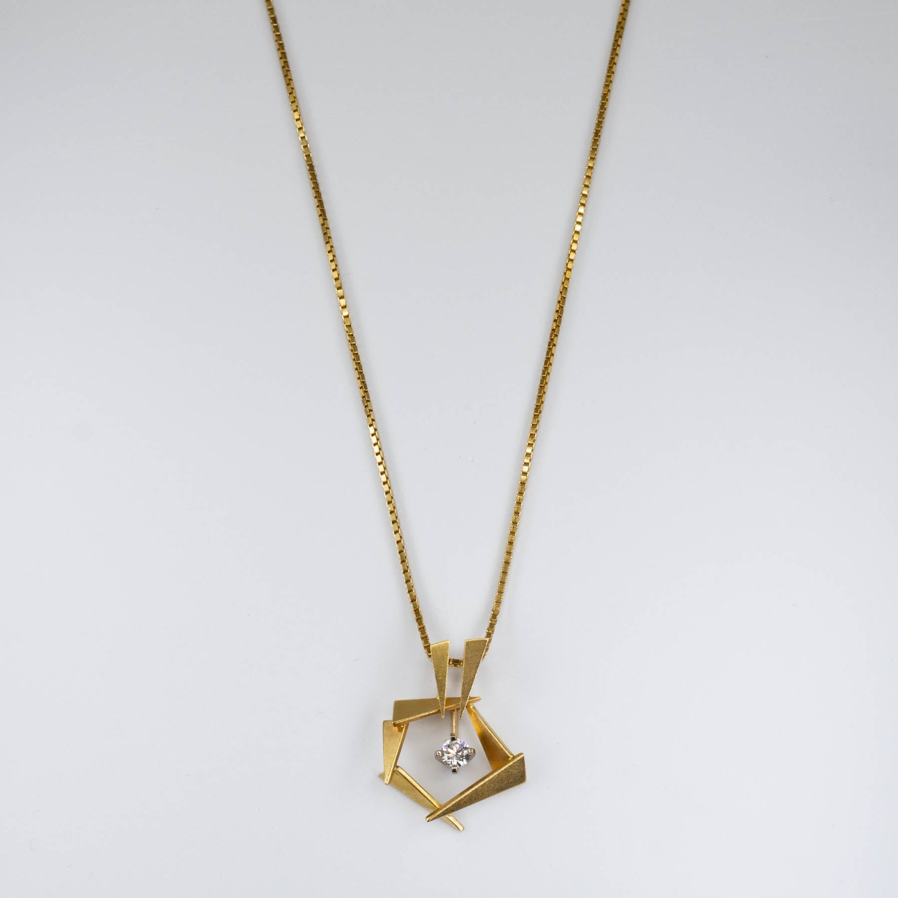 'Cavelti' Diamond Abstract Diamond Necklace| 0.15ct | 17.5" - 100 Ways