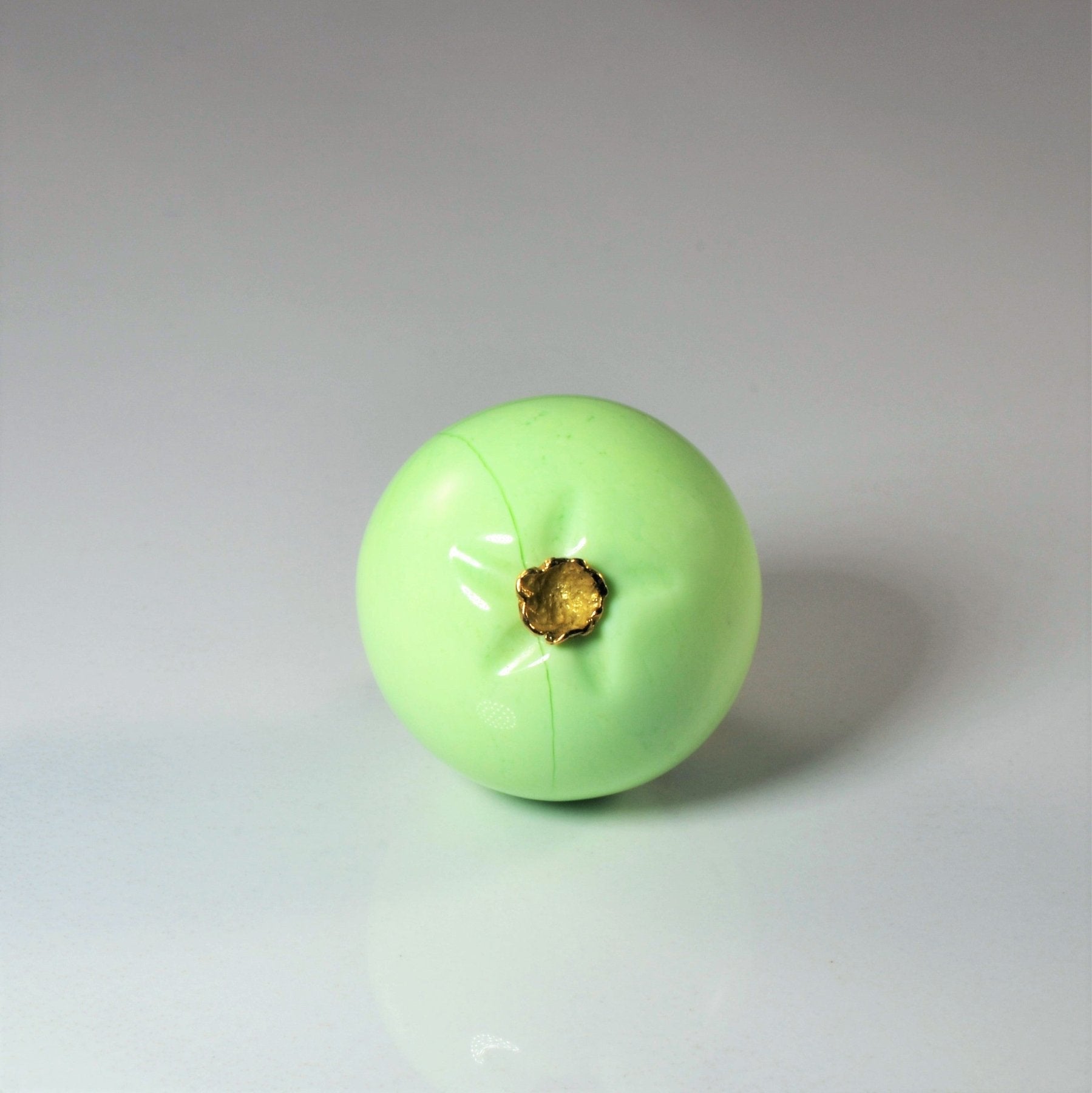 'Cavelti' Green Agate Apple Pendant | - 100 Ways