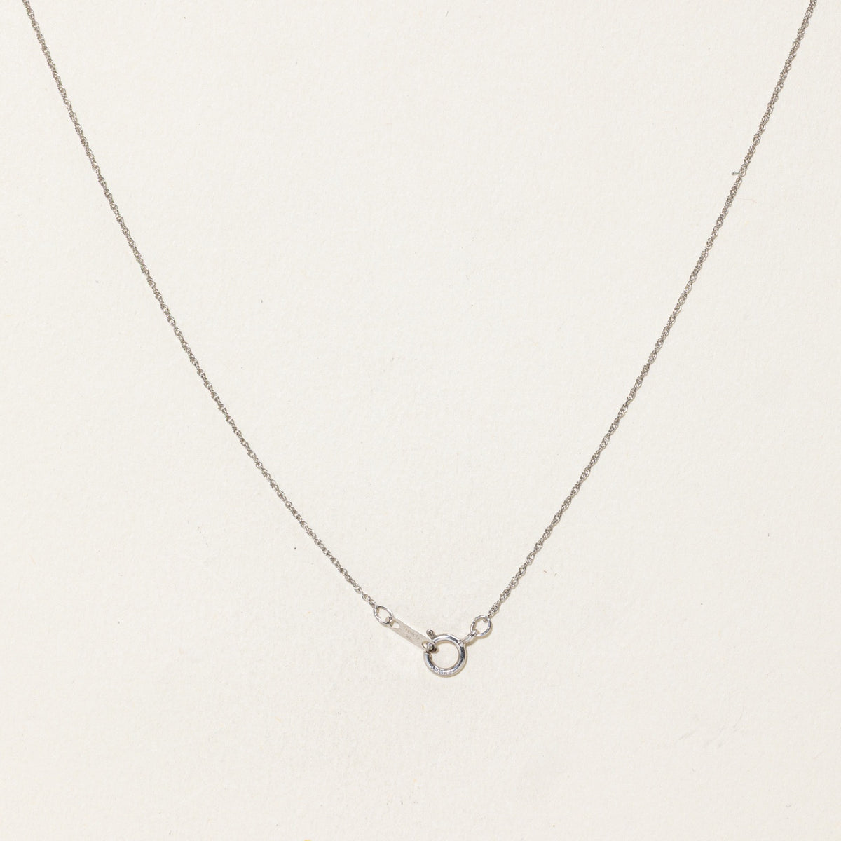 10k White Gold Diamond Cluster Circle Pendant Necklace | 18"