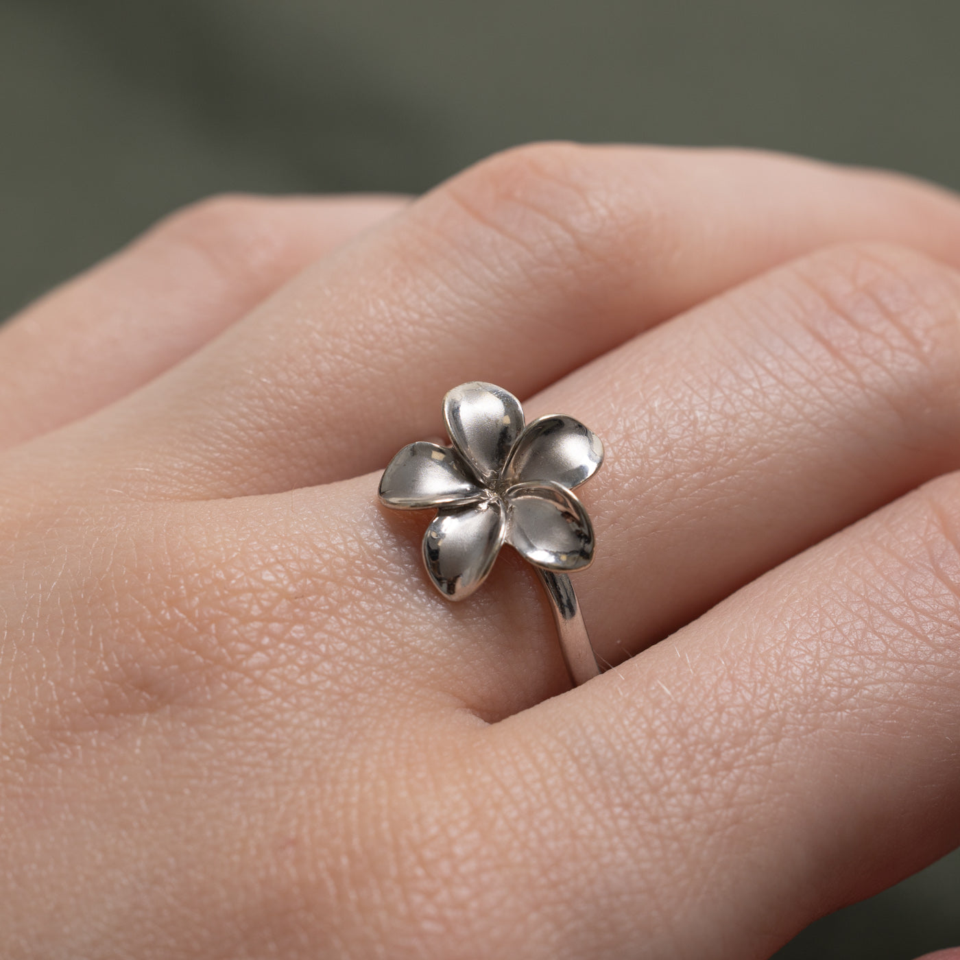 14k White Gold Flower Ring | SZ 7