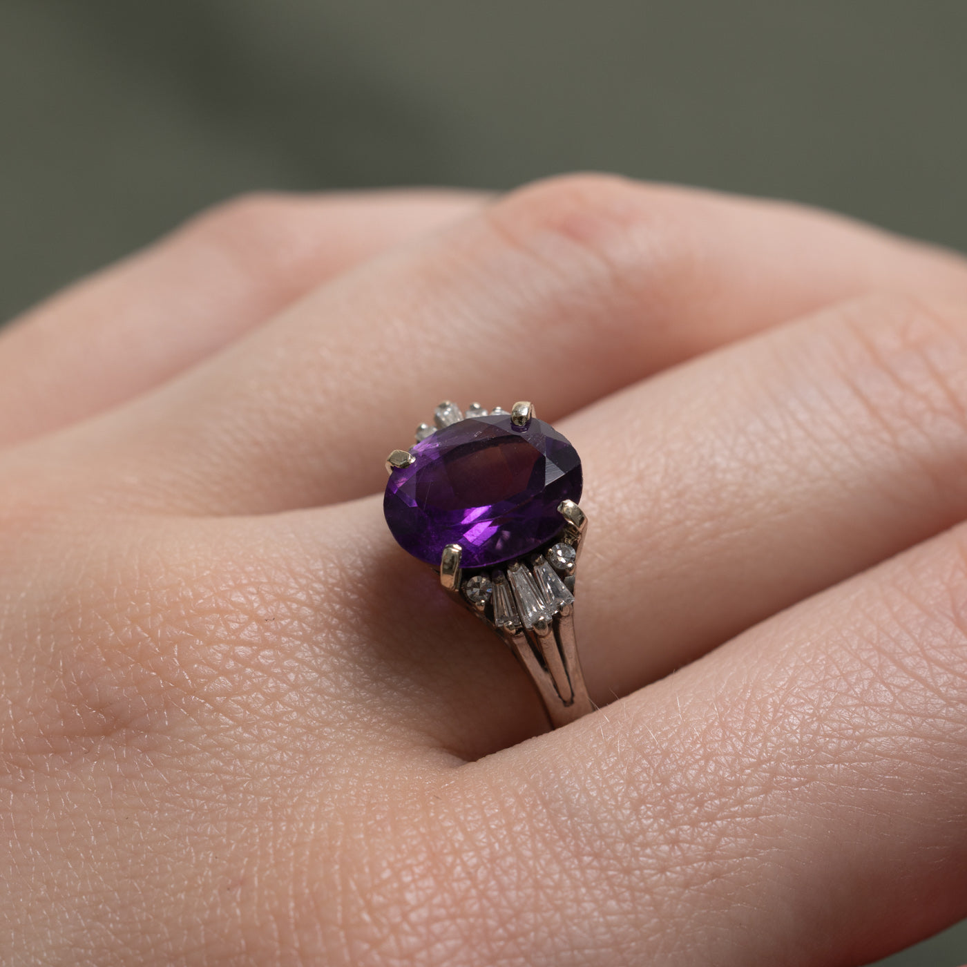 Oval Cut Amethyst & Diamond Accented Cocktail Ring | 3.50ct, 0.16ctw | SZ 7.75
