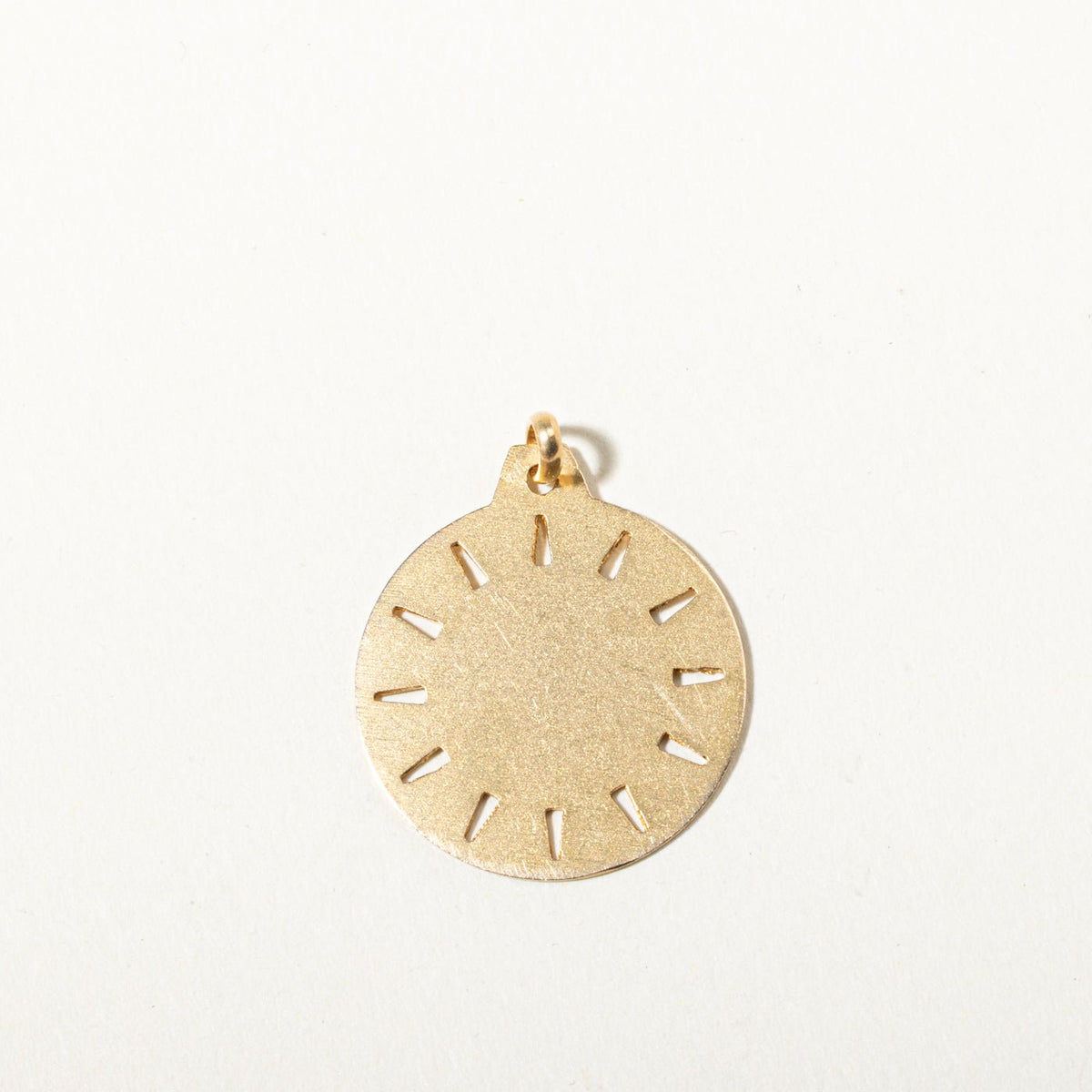 18k Yellow Gold Embossed Sagittarius Zodiac Circle Pendant