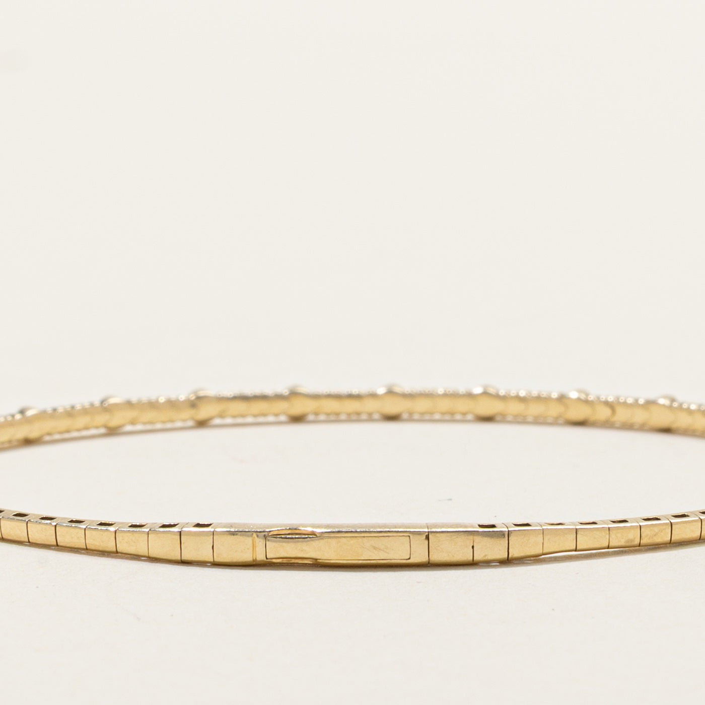 14k Scattered Diamond Grooved Bangle | 7.25"