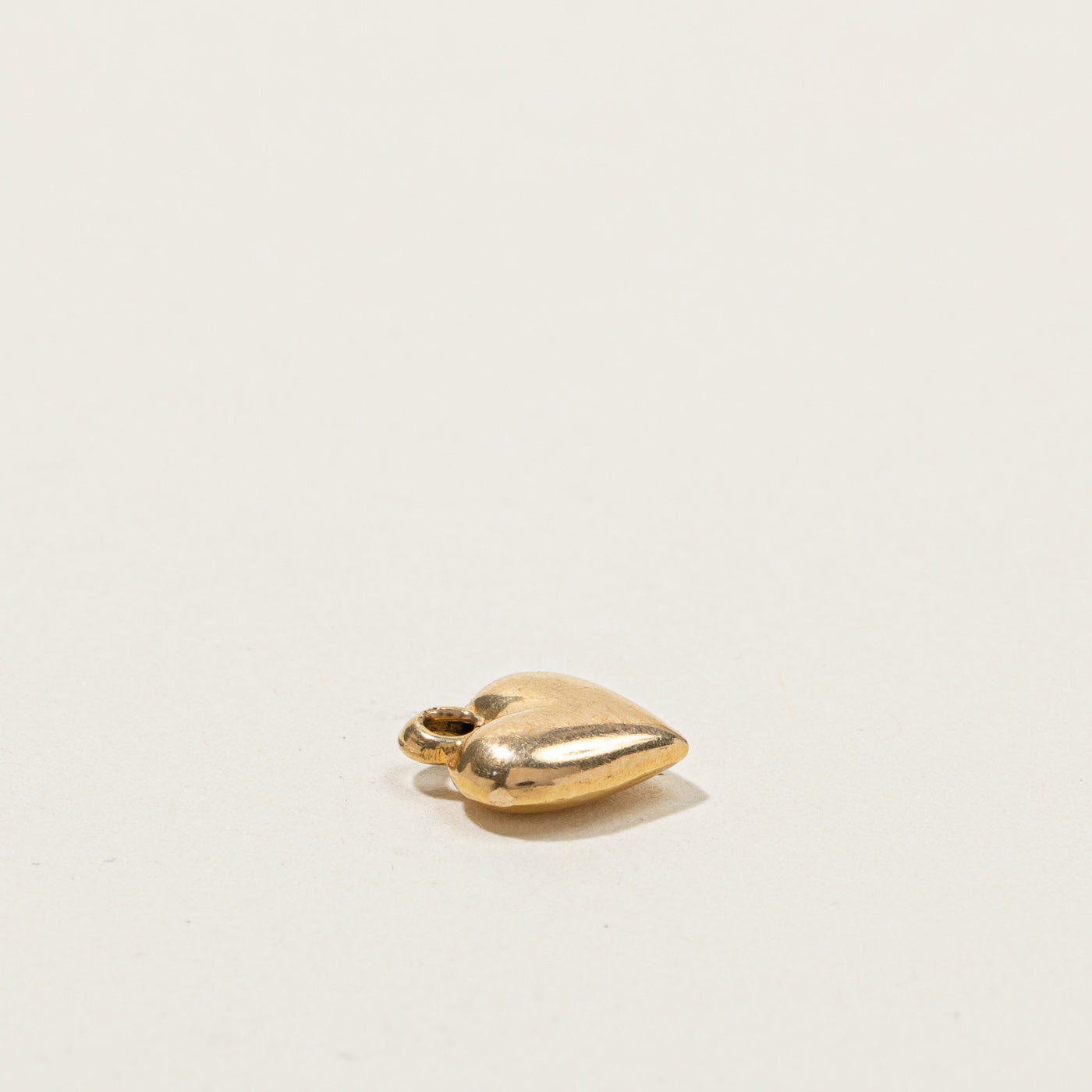 Breloque en forme de cœur en or 18 carats