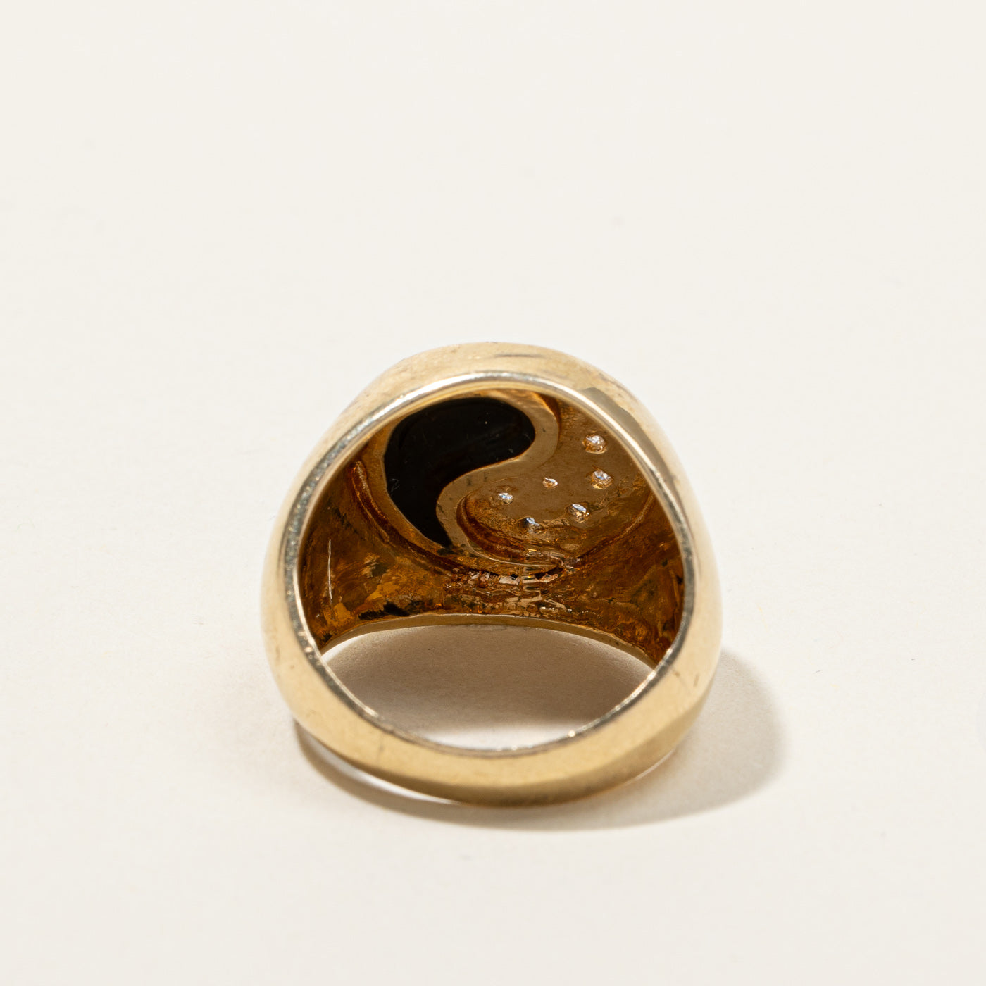 Cluster Diamond Onyx Gold Yin Yang Ring | 0.07ctw | SZ 7 |