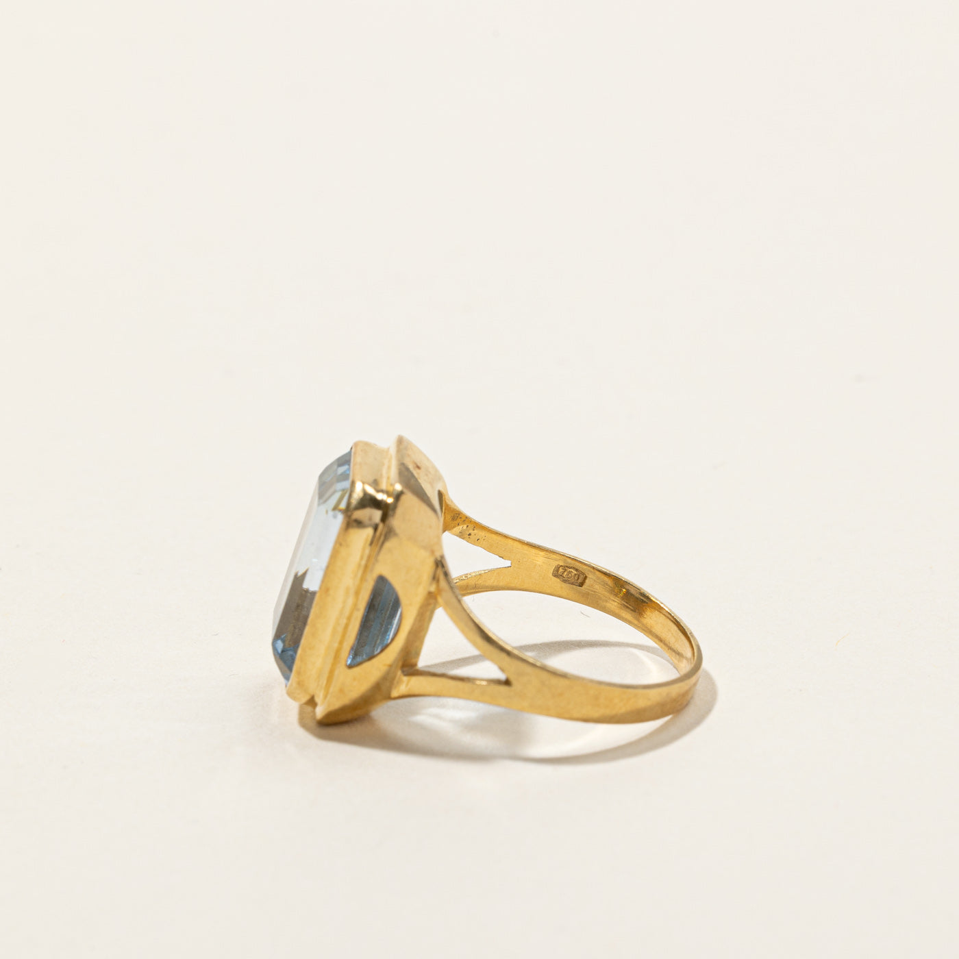 Synthetic Spinel Ring | 8.00ct | SZ 7.5 |