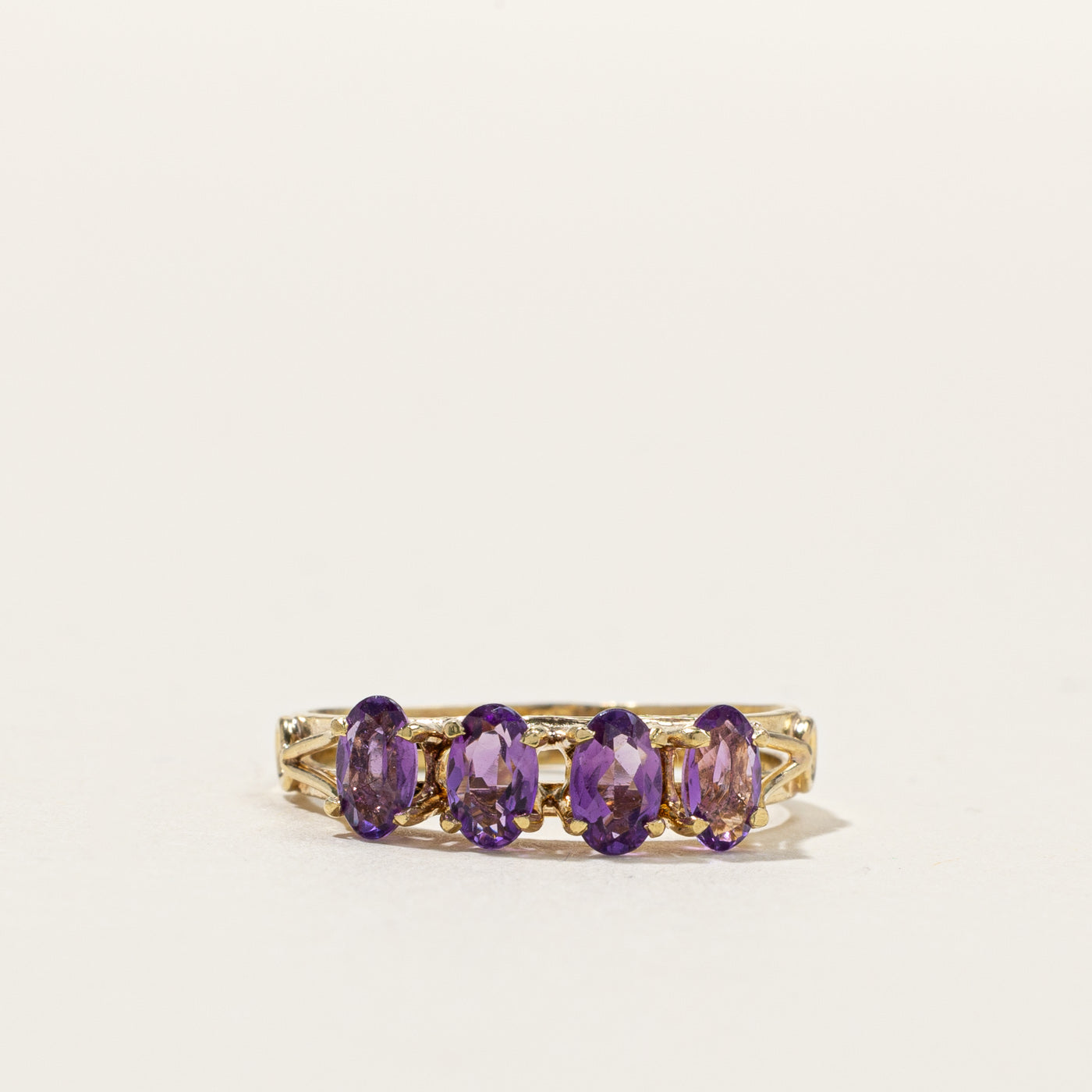 Oval Amethyst Ring | 0.50ctw | SZ 6 |