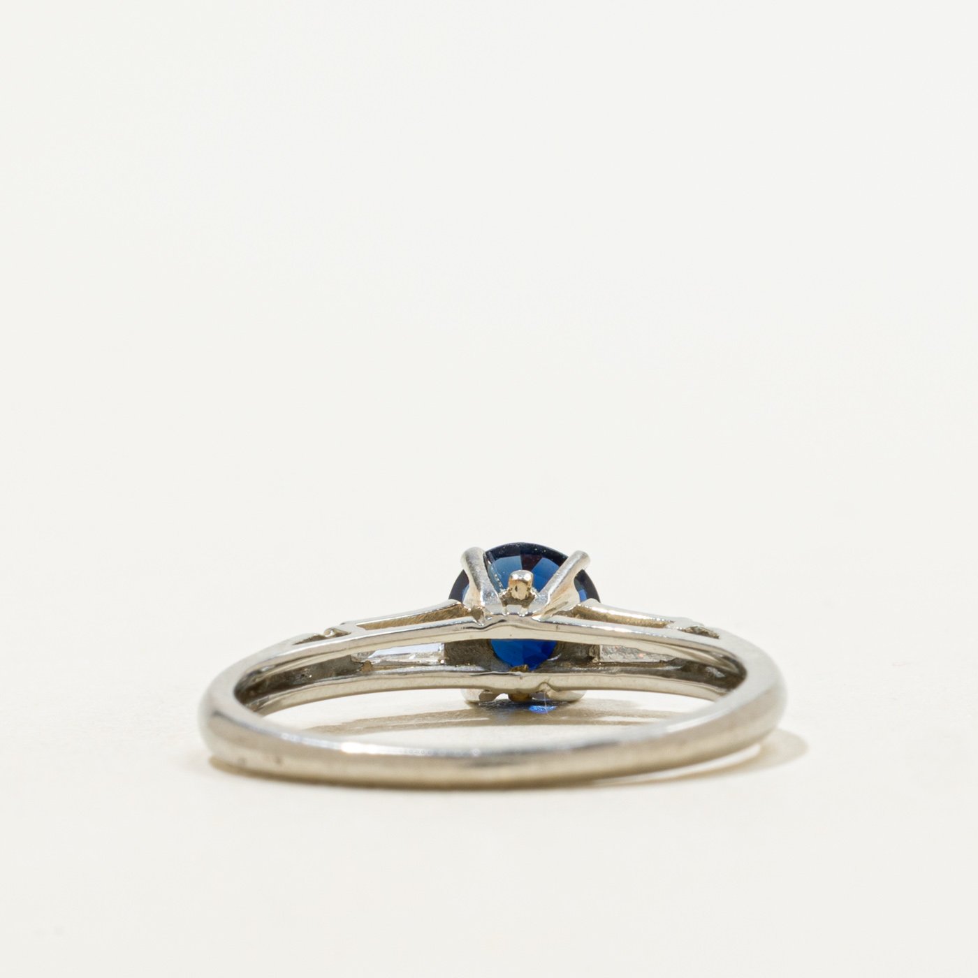 18K Ring with Sapphire