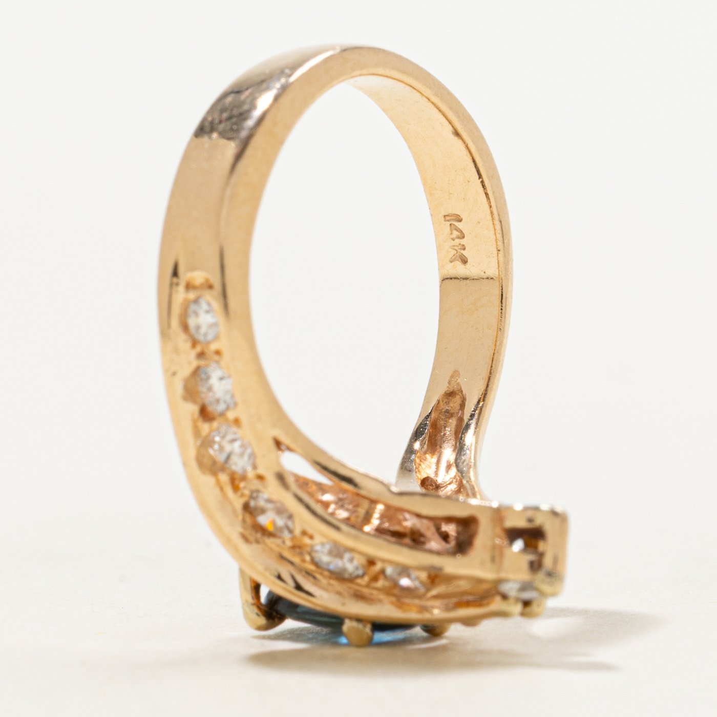 14K Ring with Diamond Accents with Sapphire