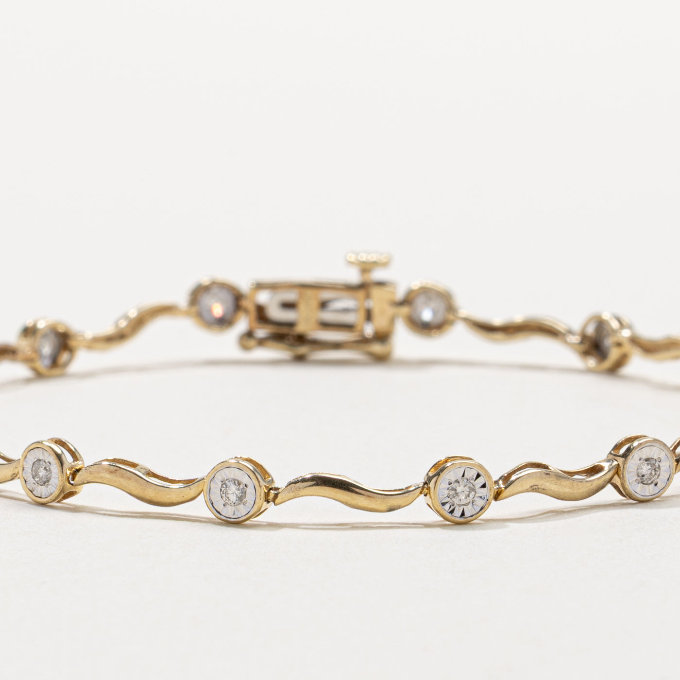 Illusion Set Diamond Wave Tennis Bracelet | 0.16ct | 7.5"
