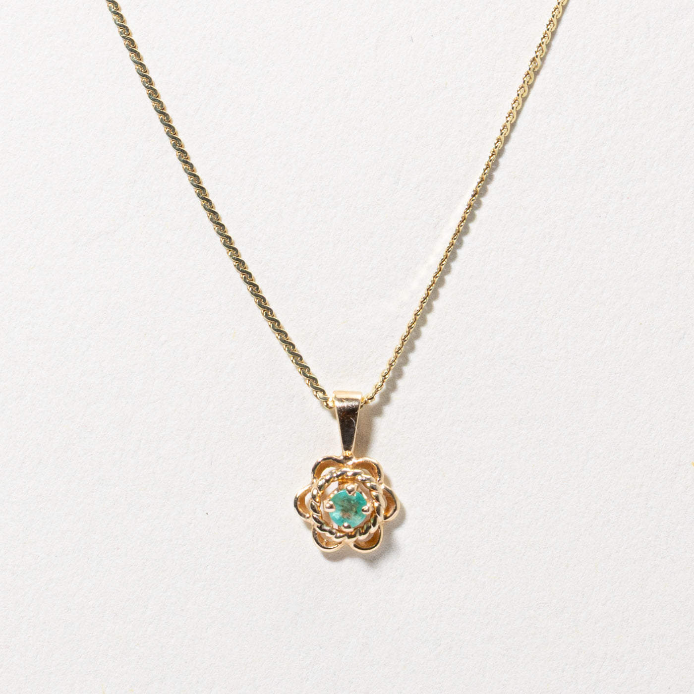Emerald Flower Pendant Necklace | 17"