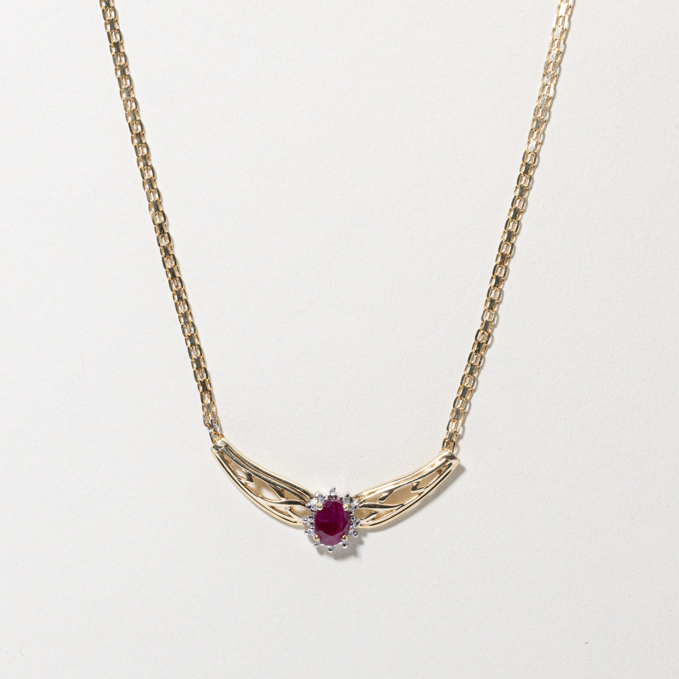 Collier rubis et diamants | 0,78 ct, 0,06 ct au total | 43 cm