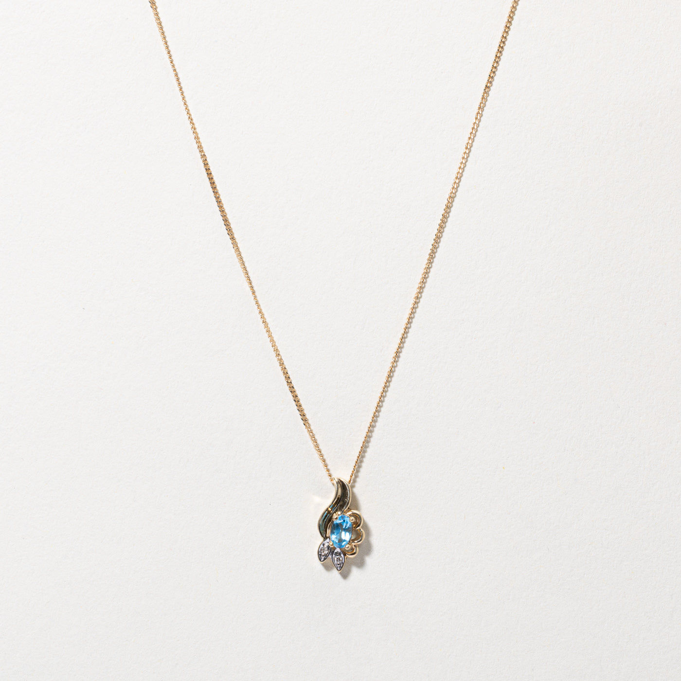 Collier pendentif floral en topaze bleue | 48 cm