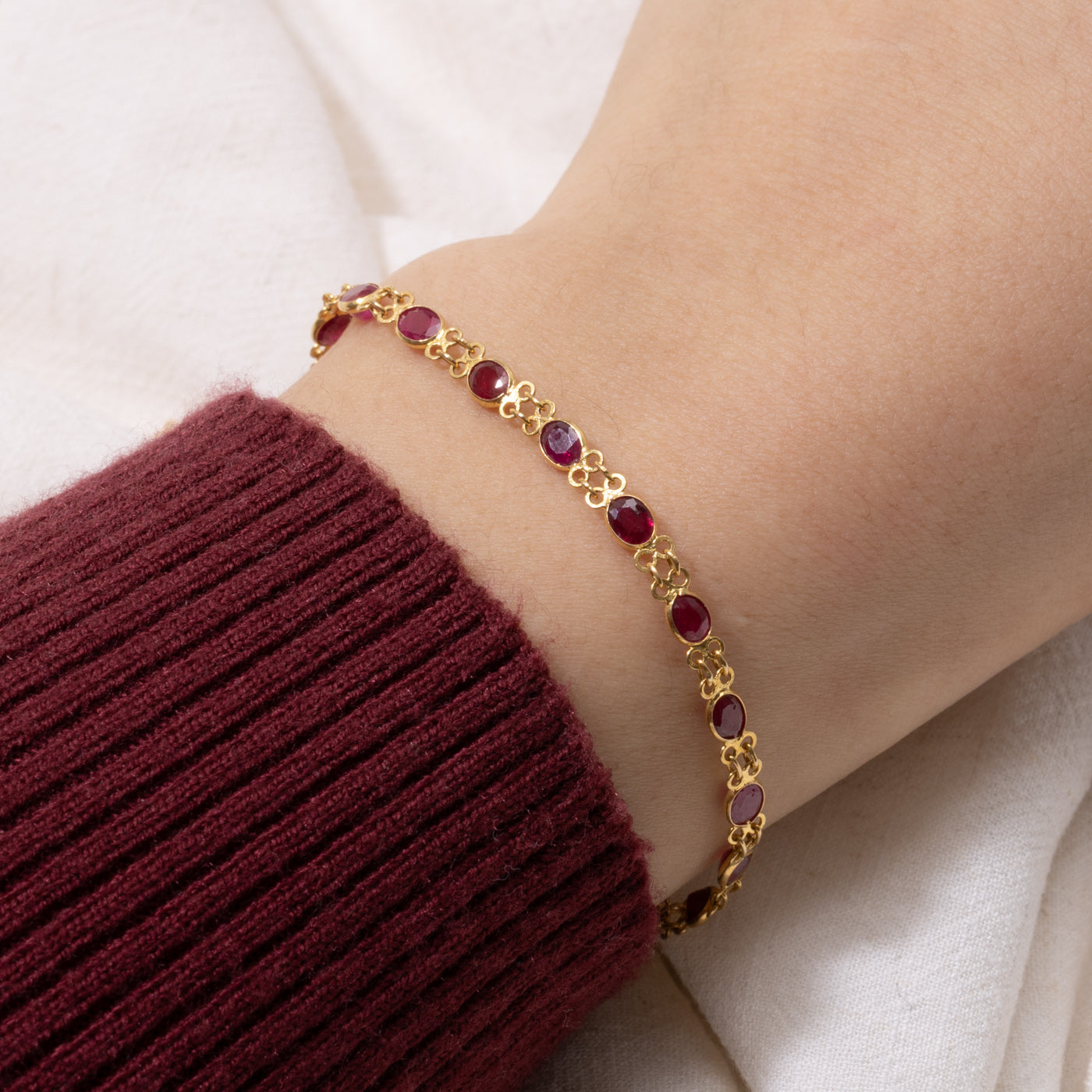 Bracelet floral en rubis | 2,2 ct | 17,8 cm