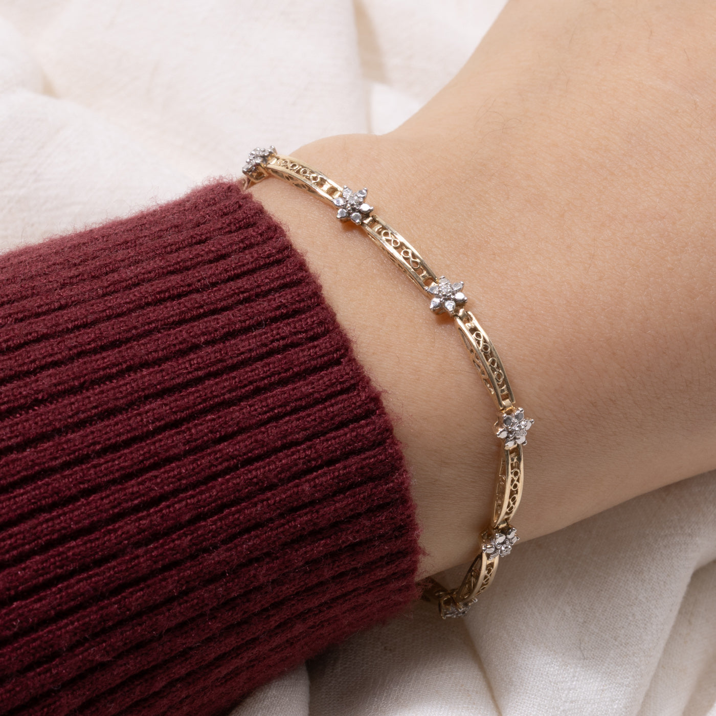 Diamond Floral Cluster Bracelet | 0.06ct | 7"