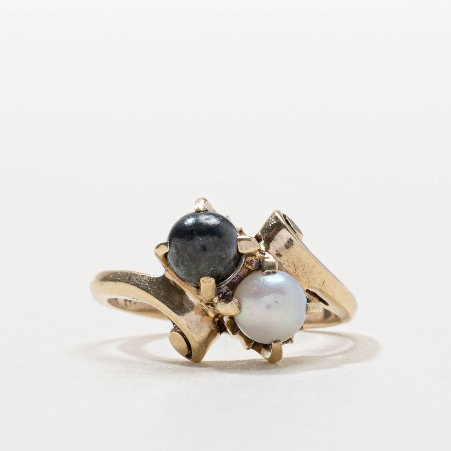 10k Black & White Pearl Toi et Moi Ring | SZ 4