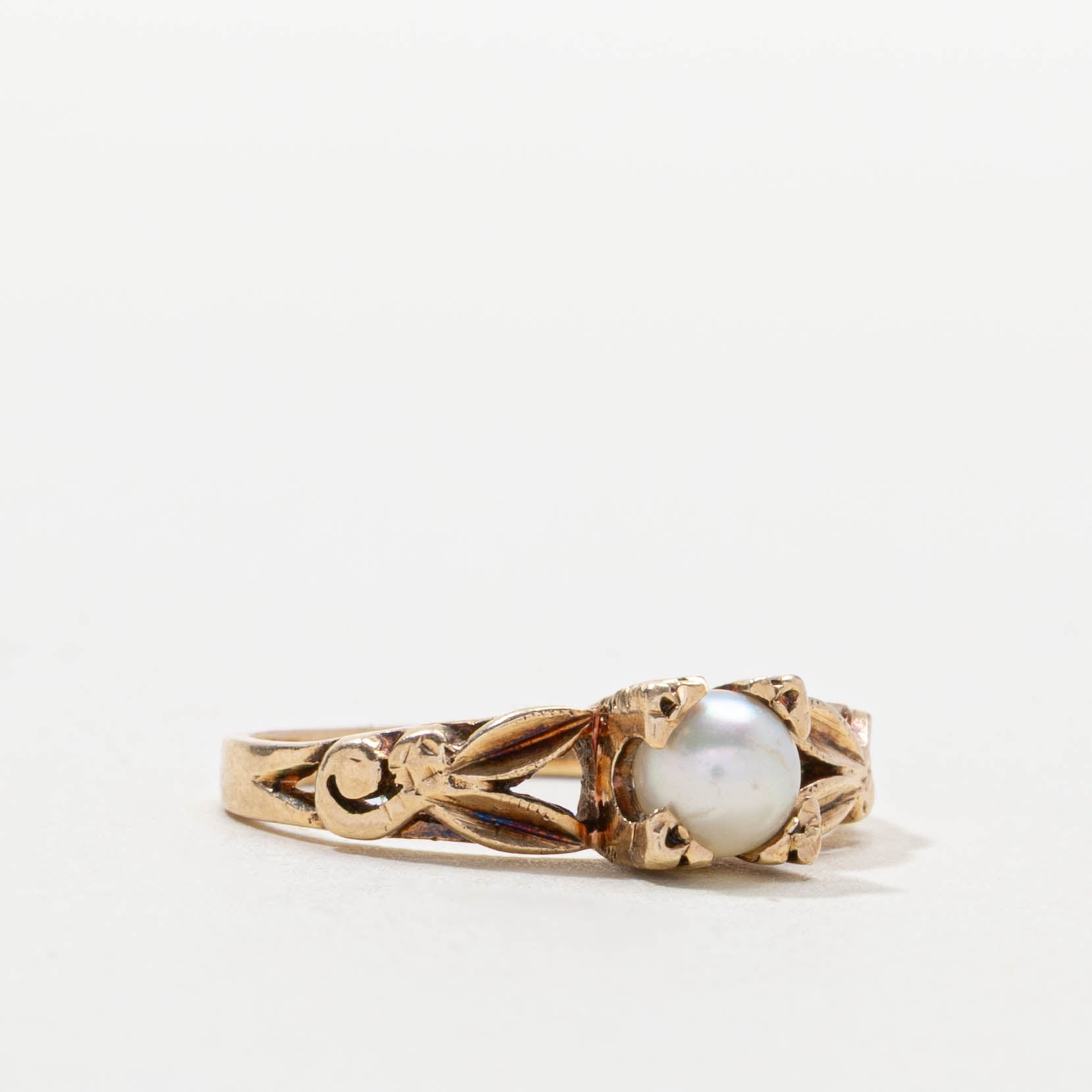 10k Pearl Ornate Detailed Ring | SZ 4.75