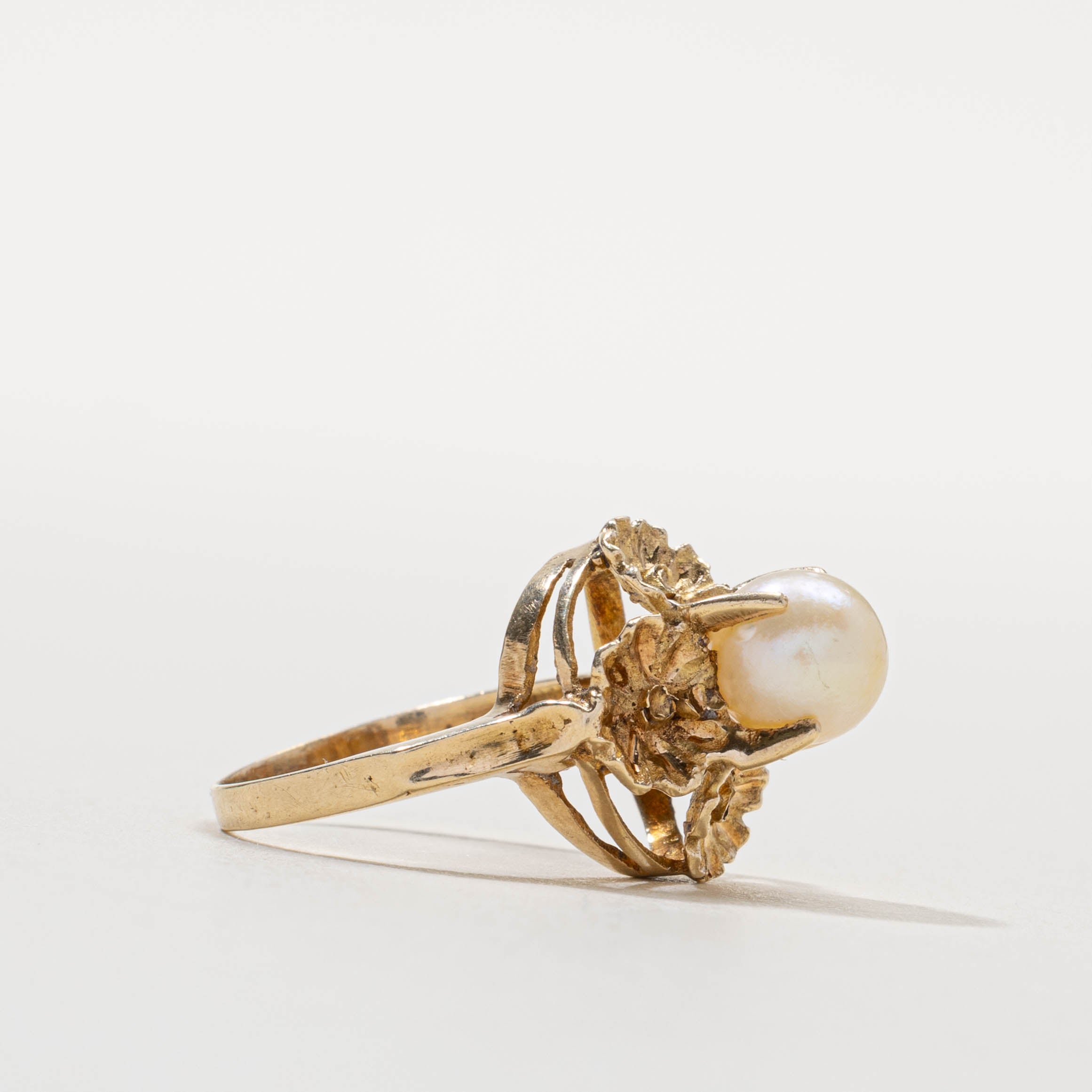 14k Pearl Textured Floral Cocktail Ring | SZ 5.75