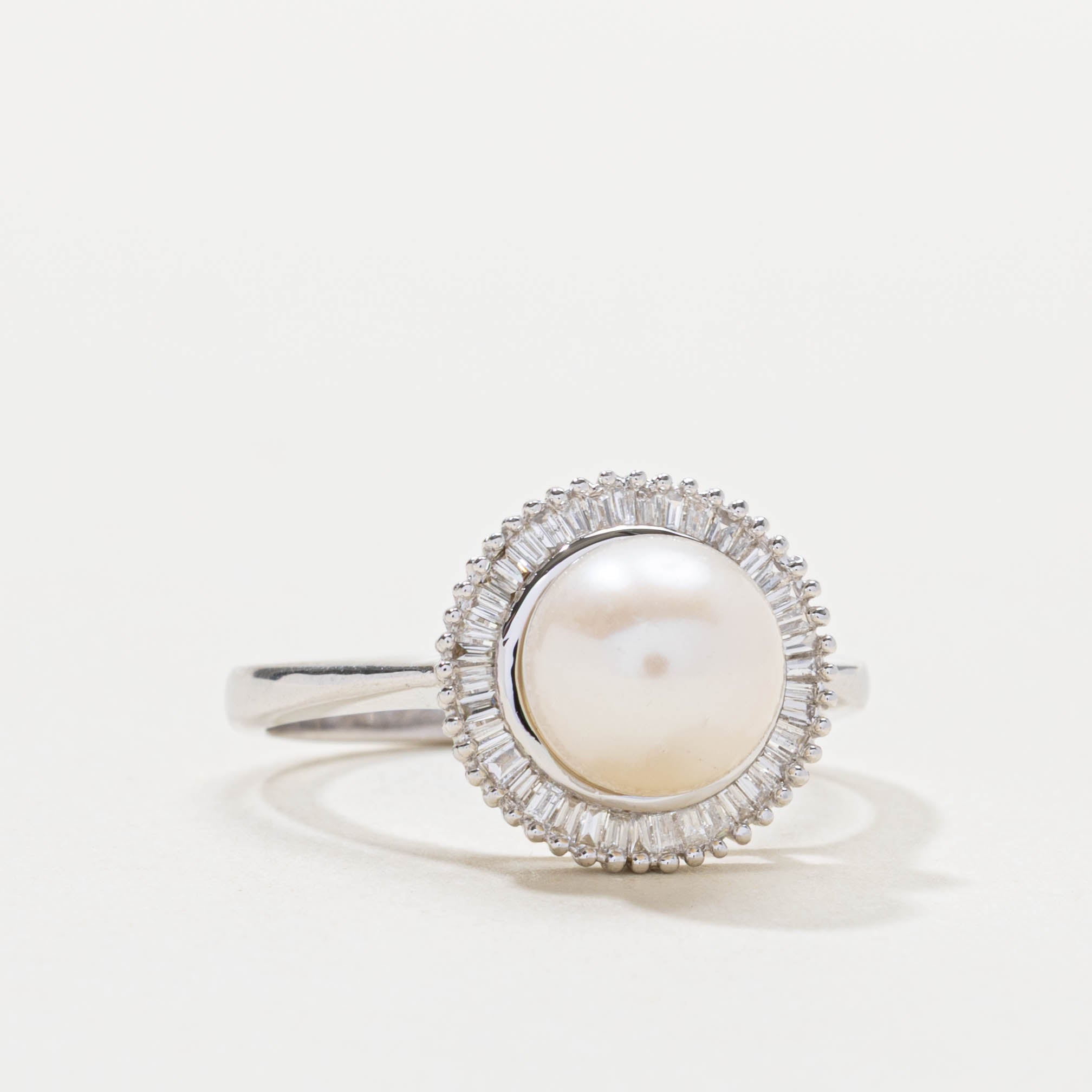 18k Pearl & Baguette Cut Diamond Halo Ring | SZ 6.5