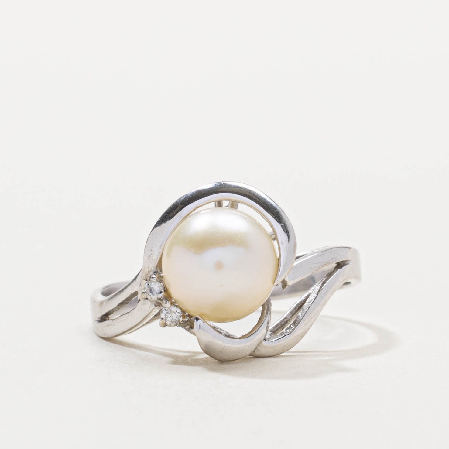 18k White Gold Pearl & Diamond Abstract Ring | SZ 6.5