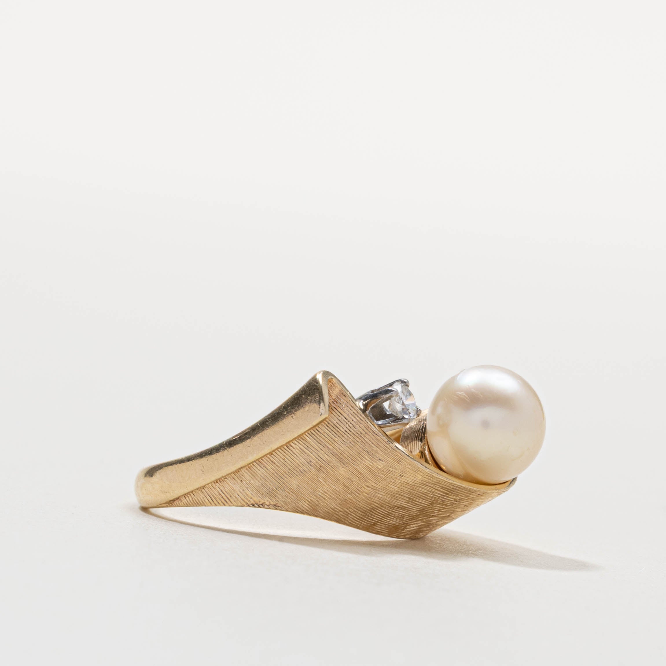 14k Pearl & Diamond Textured Abstract Ring | SZ 8.5