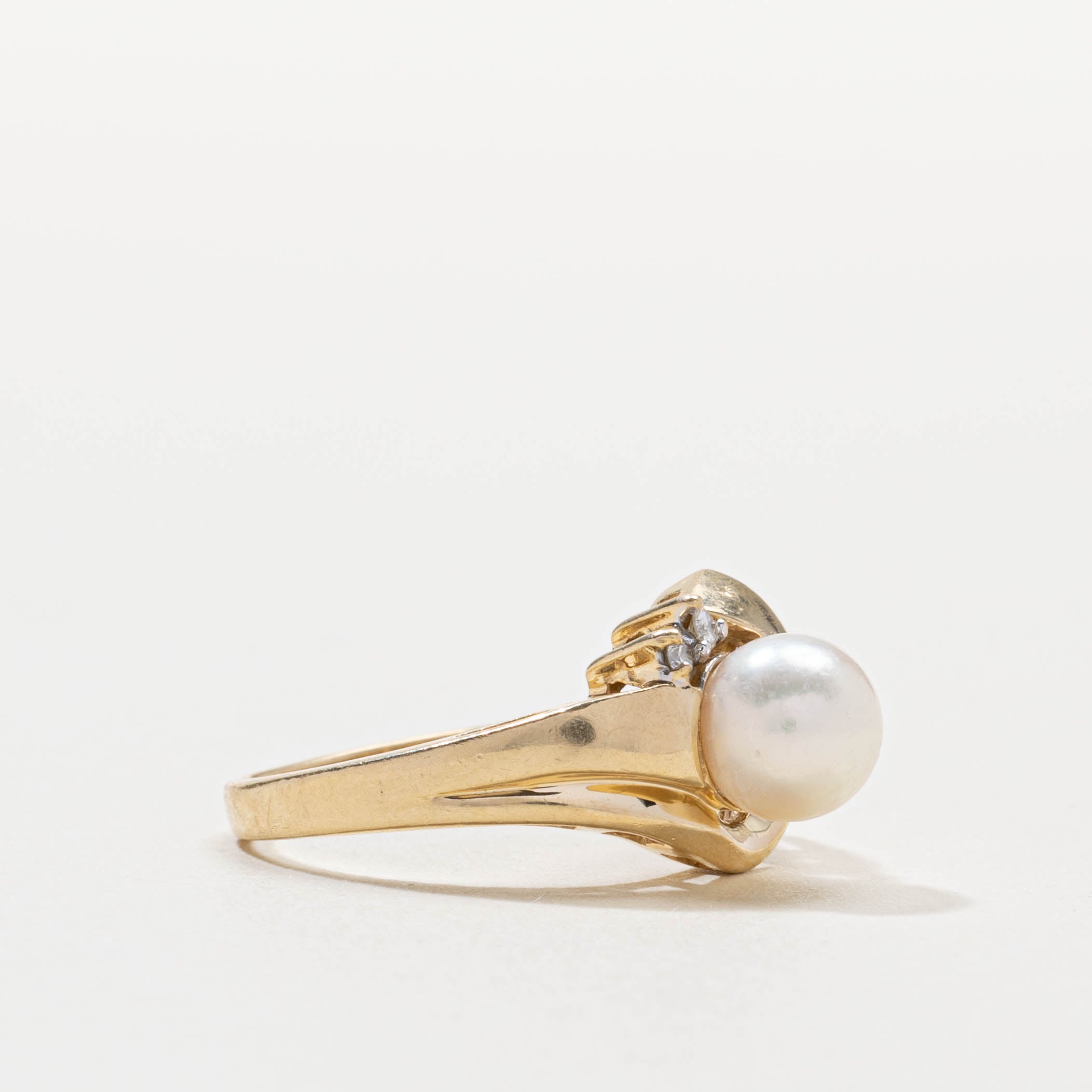 14k Pearl & Diamond Accented Ring | SZ 6.5
