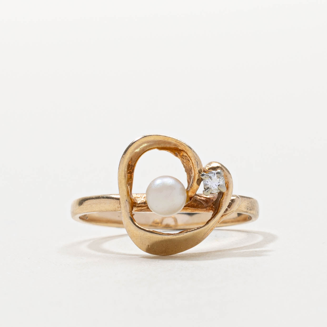 14k Pearl & Diamond Abstract Ring | SZ 5.5