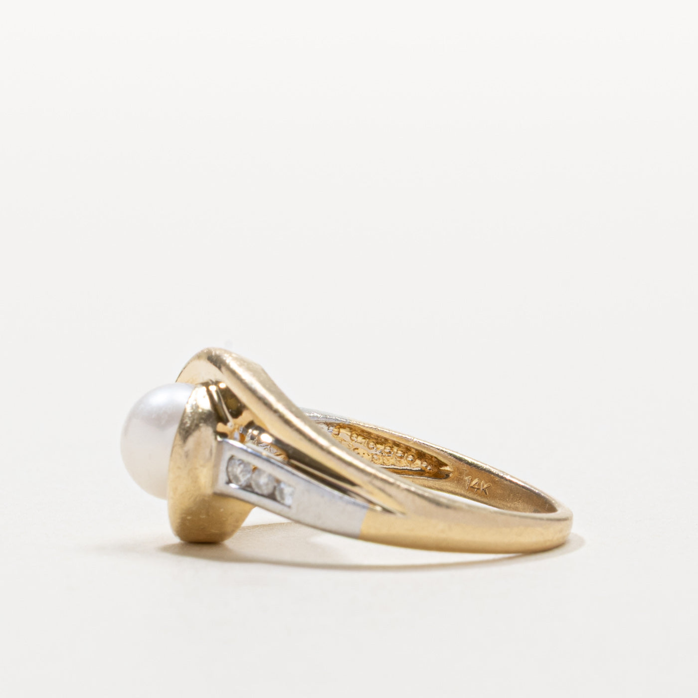 14k Pearl & Diamond Accented Swirl Ring | SZ 7.25