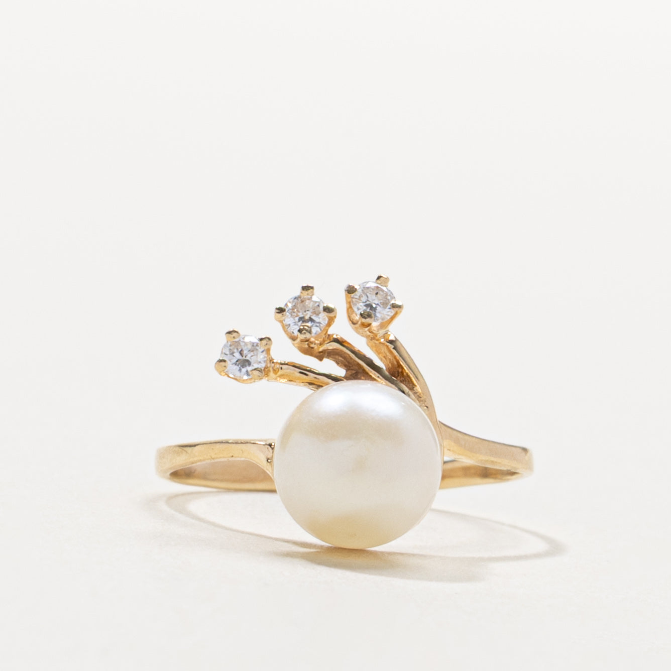 14k Pearl & Diamond Accented Floral Ring | SZ 3.5