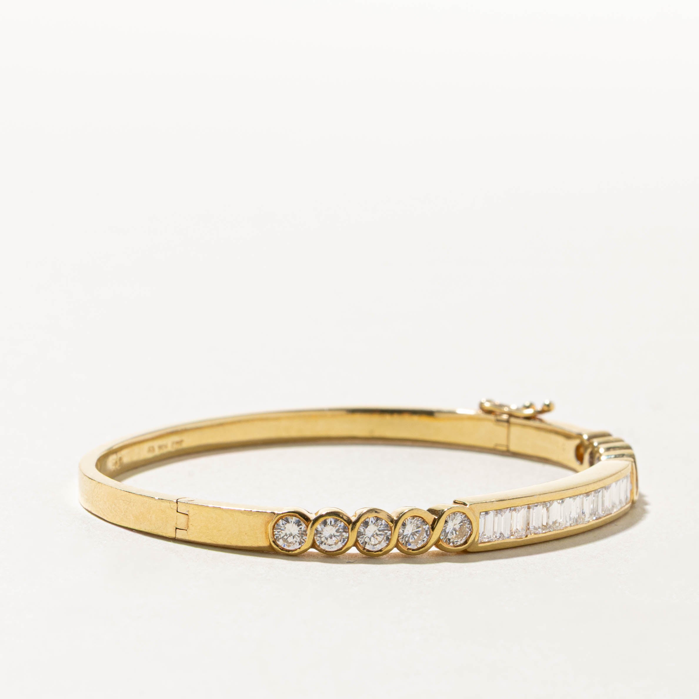 'Chow Tai Fook' 18k Multi Cut Diamond Bangle | 1.63ctw | 6"