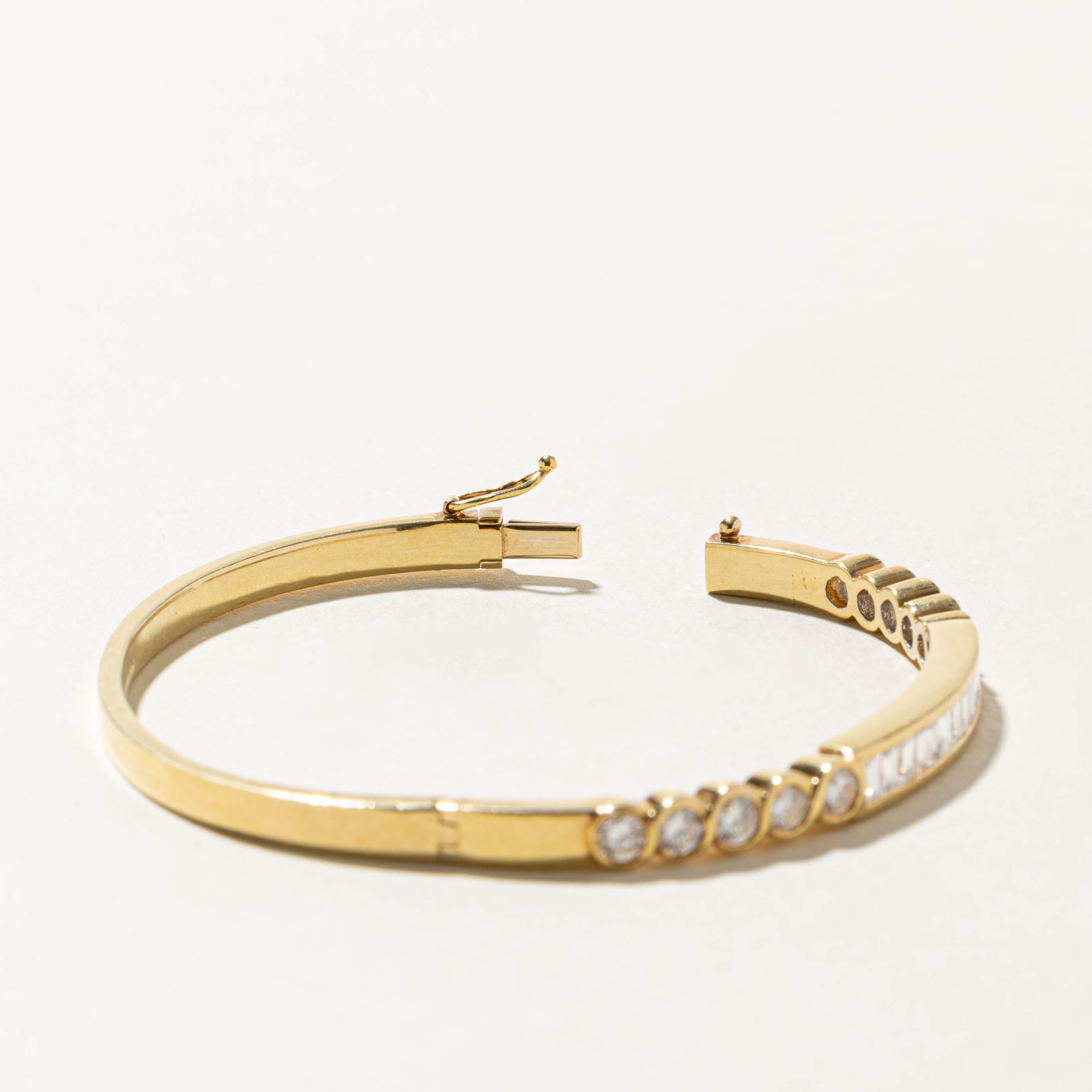 'Chow Tai Fook' 18k Multi Cut Diamond Bangle | 1.63ctw | 6"