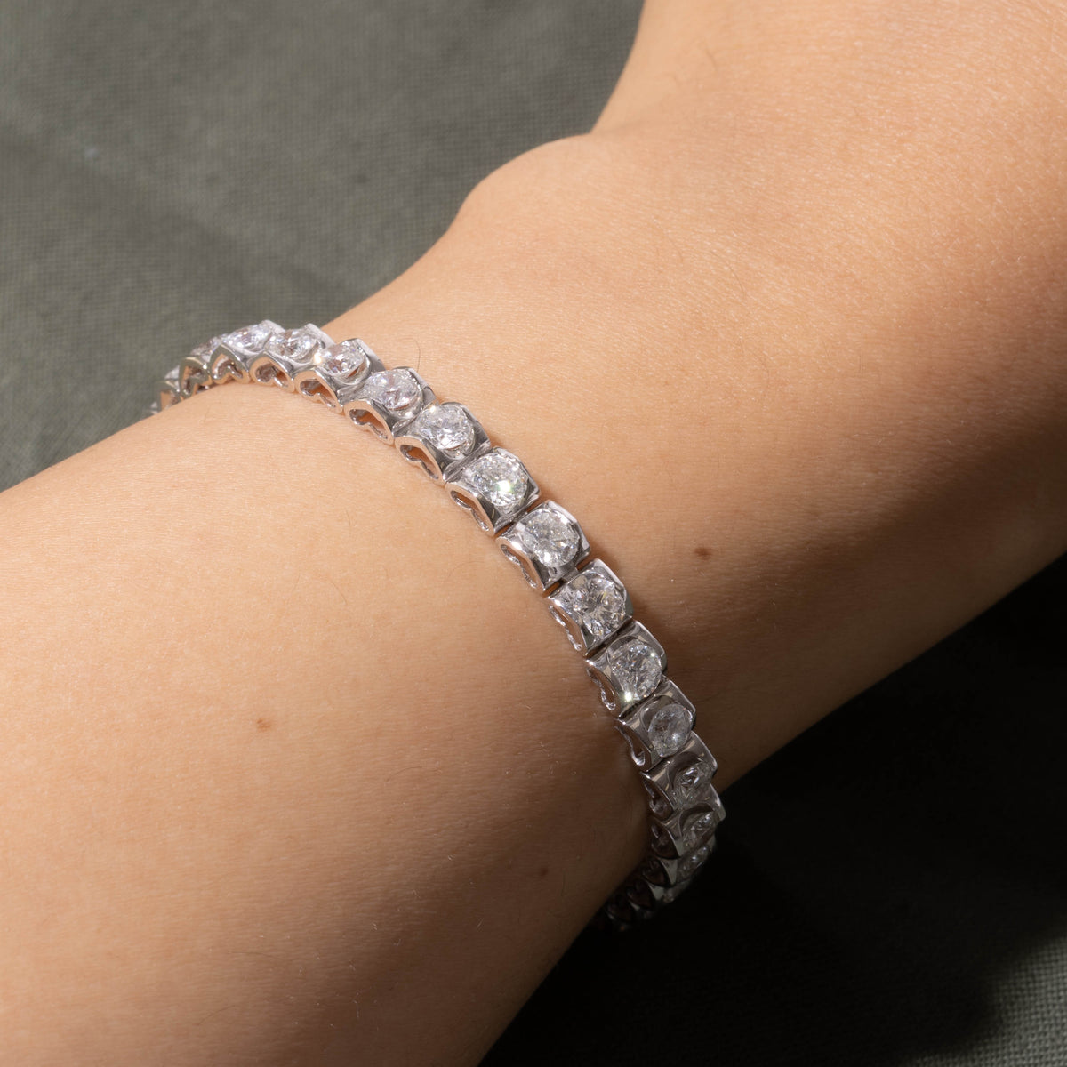18k Eternity Diamond Tennis Bracelet | 8.00ctw I1/I2 G-I | 7"