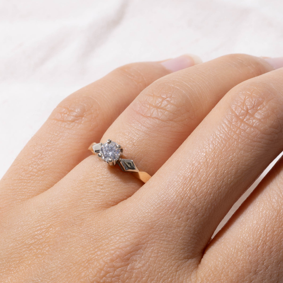 14k Two Tone Solitaire Diamond Geometric Ring | 0.39ct VS2 I | SZ 4.5