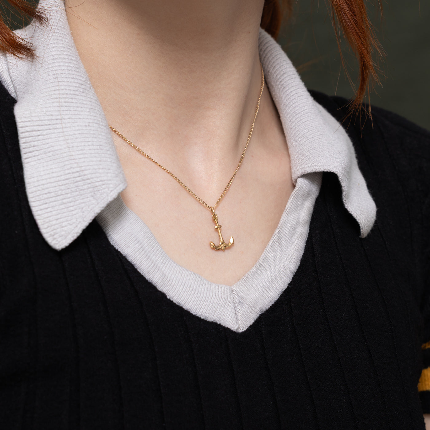 Breloque ancre en or jaune 10 carats