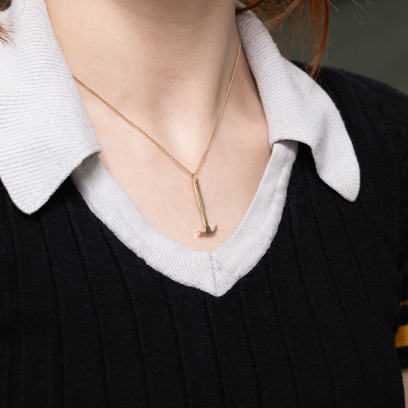 Breloque marteau en or jaune 10 carats